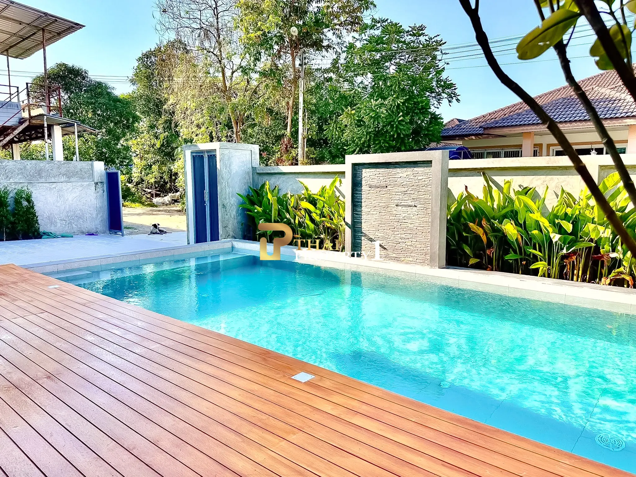Moderne 4-roms villa med privat basseng i rolige Huai Yai, Pattaya