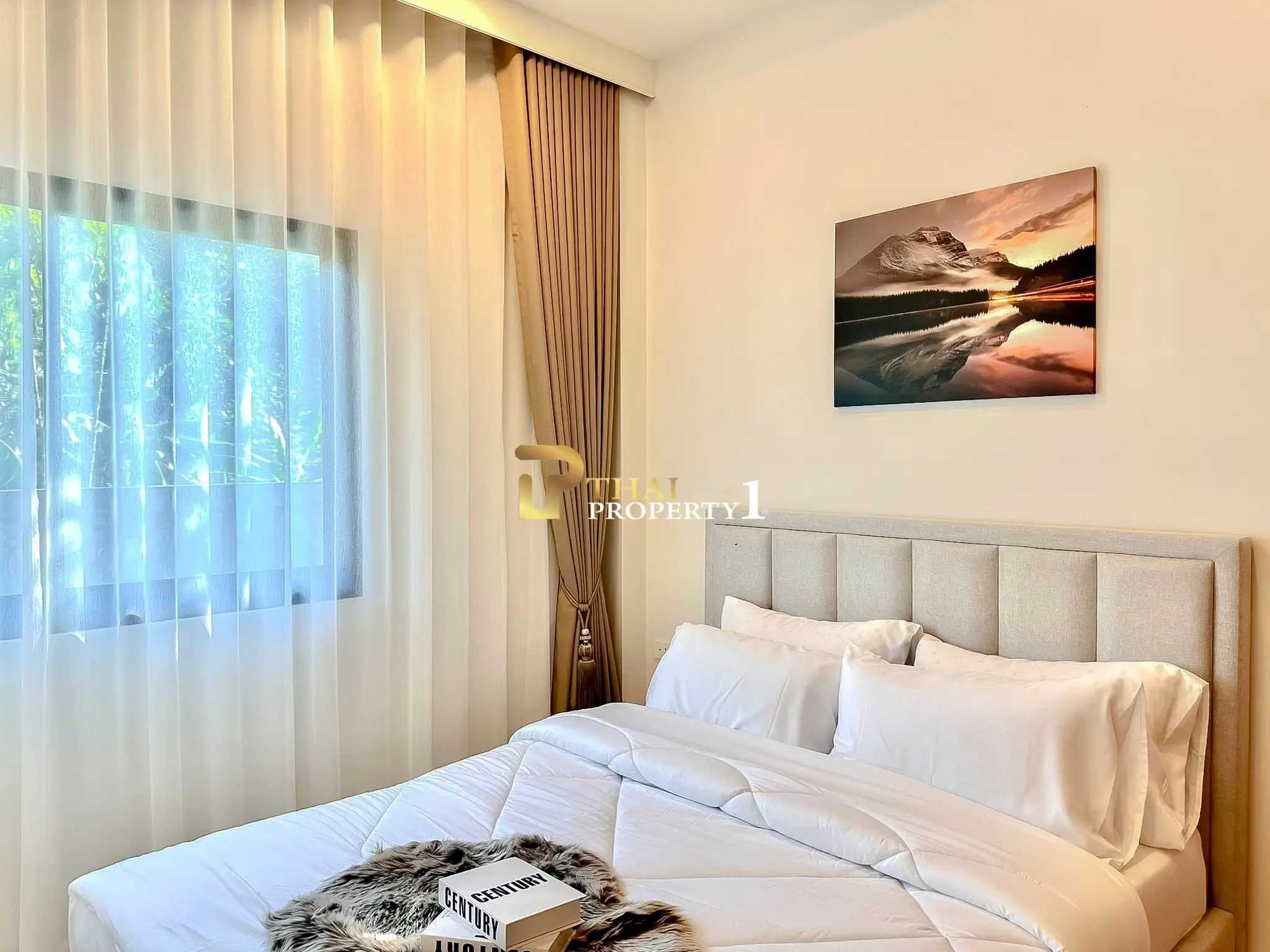 Moderne 4-roms villa med privat basseng i rolige Huai Yai, Pattaya