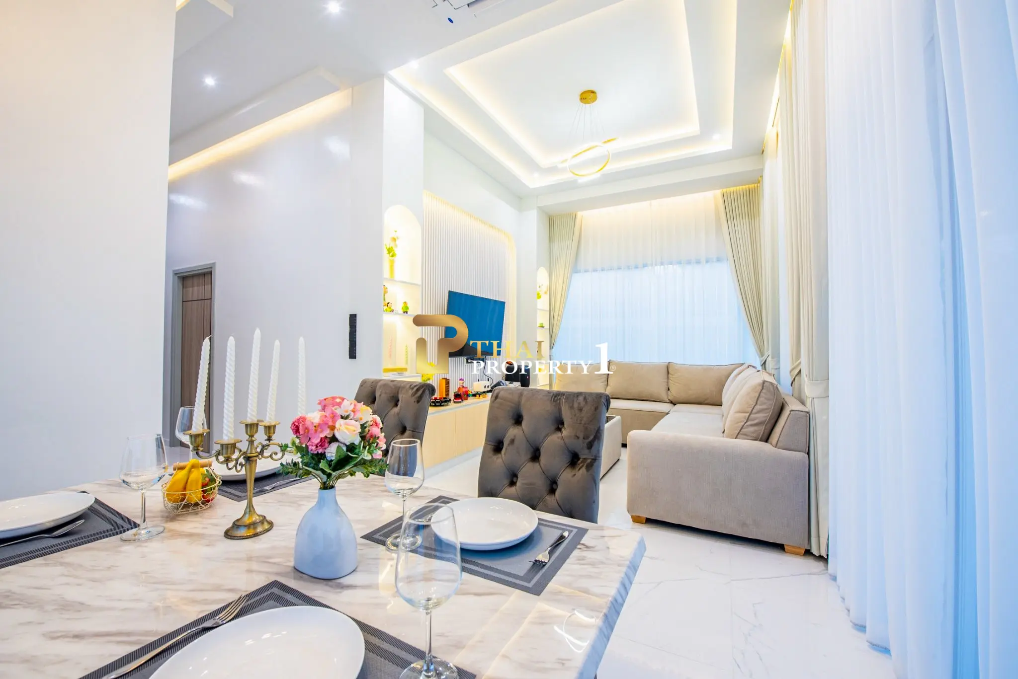 Lys og romslig 3-roms, 3-bad enetasjes villa i Huai Yai, Pattaya