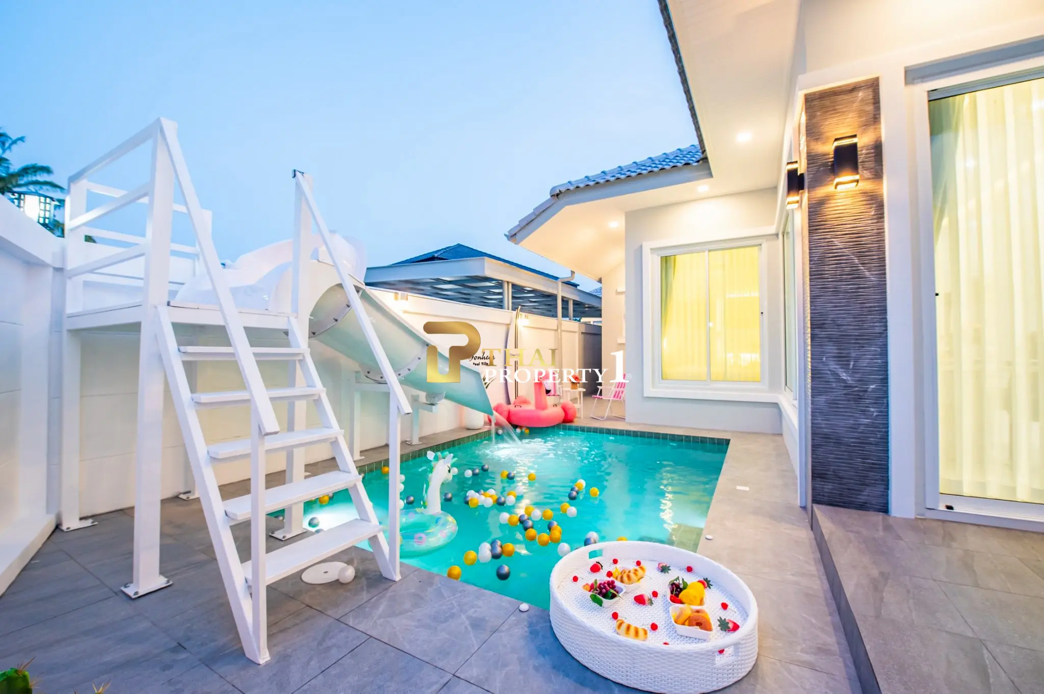 Lys og romslig 3-roms, 3-bad enetasjes villa i Huai Yai, Pattaya