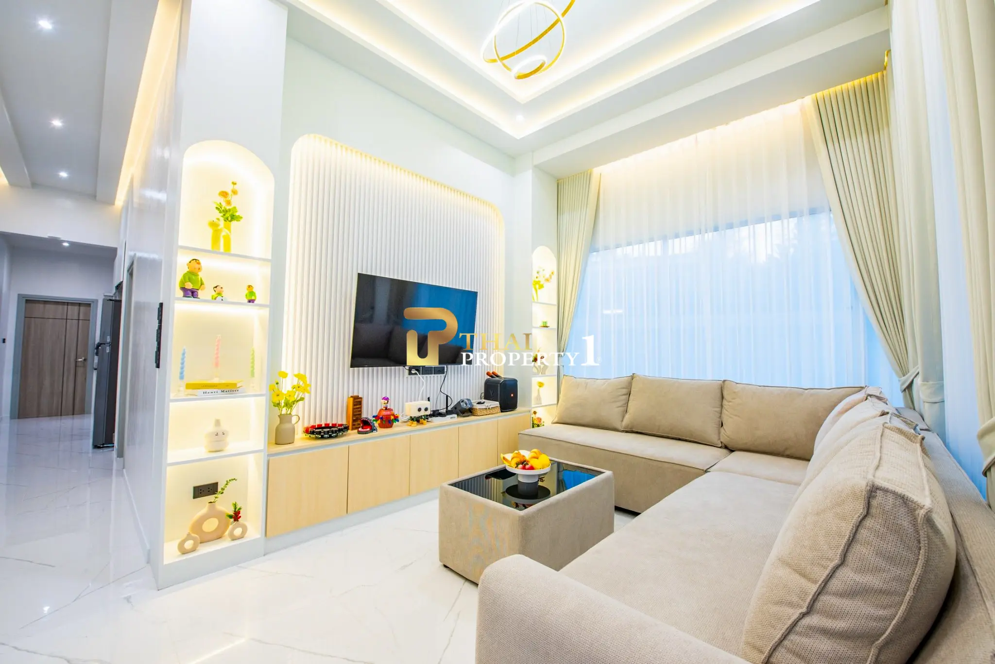 Lys og romslig 3-roms, 3-bad enetasjes villa i Huai Yai, Pattaya