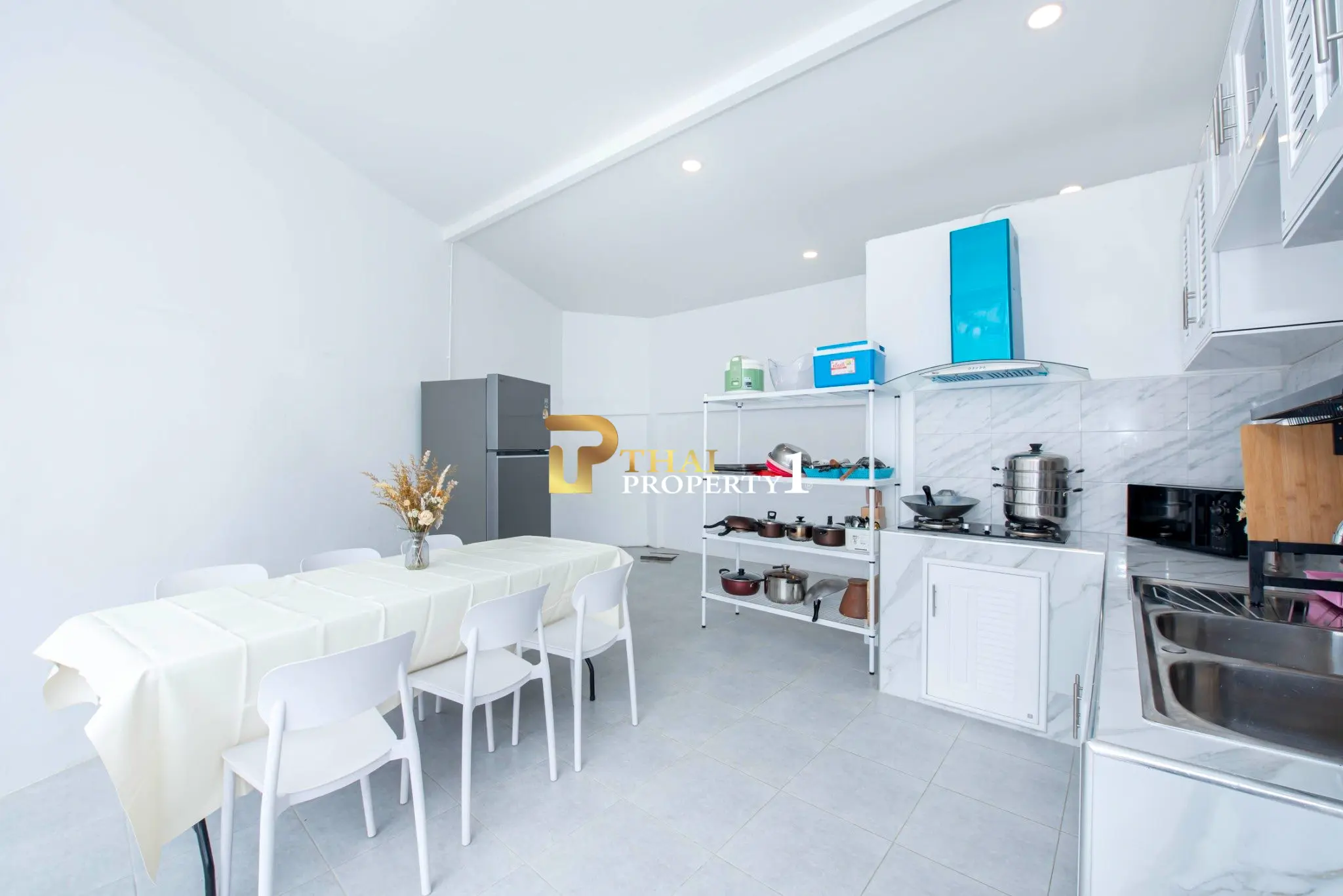 5-Bedroom Pool Villa for investment in Huai Yai for Sale