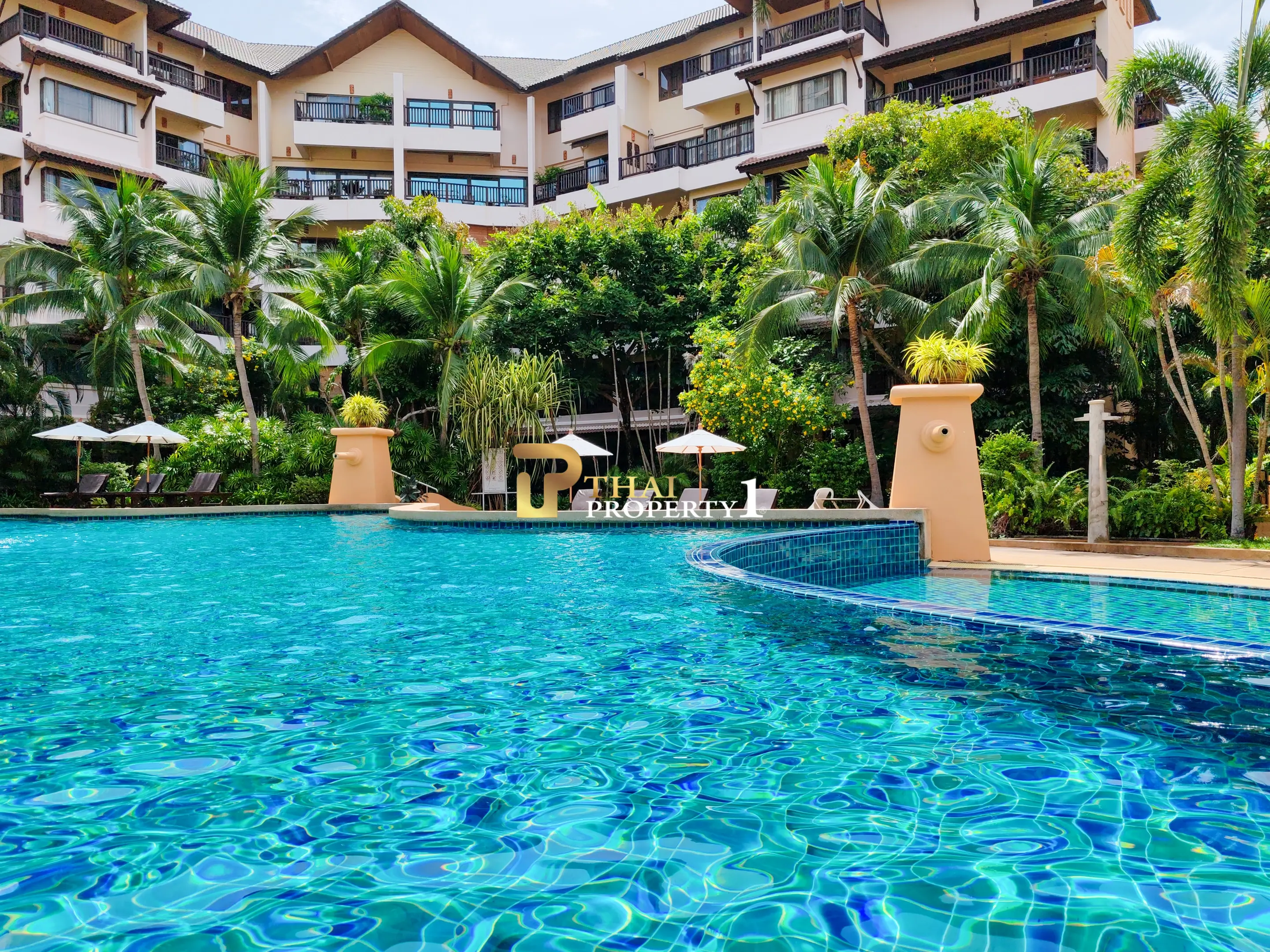  Investment Property 2 Bedroom Condo for Sale in Jomtien Good Location Chateau Dale Thabali