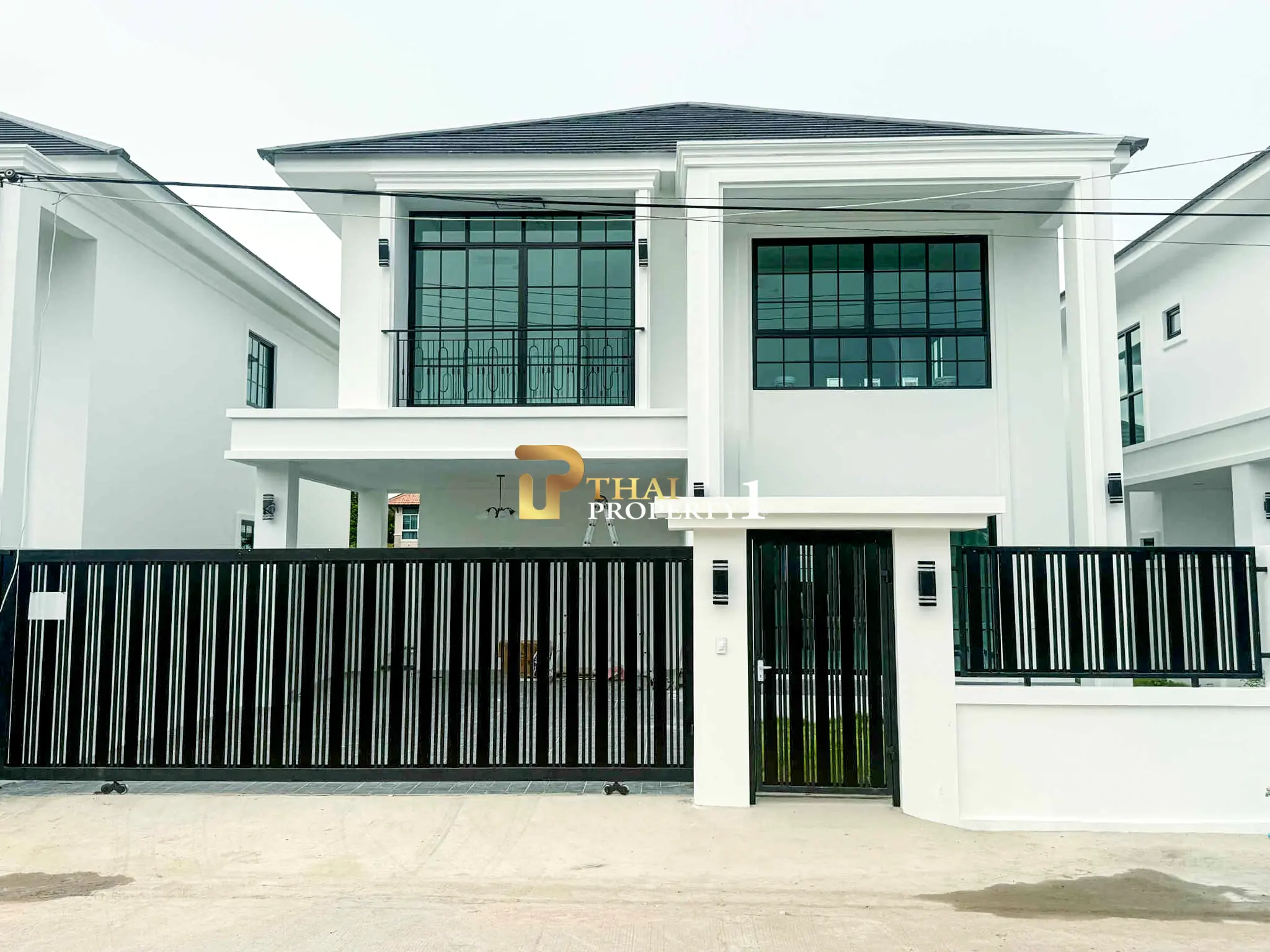 Newly Built 2-Story House Near Beach for Sale in Na Jomtien at TW Garden Hill
