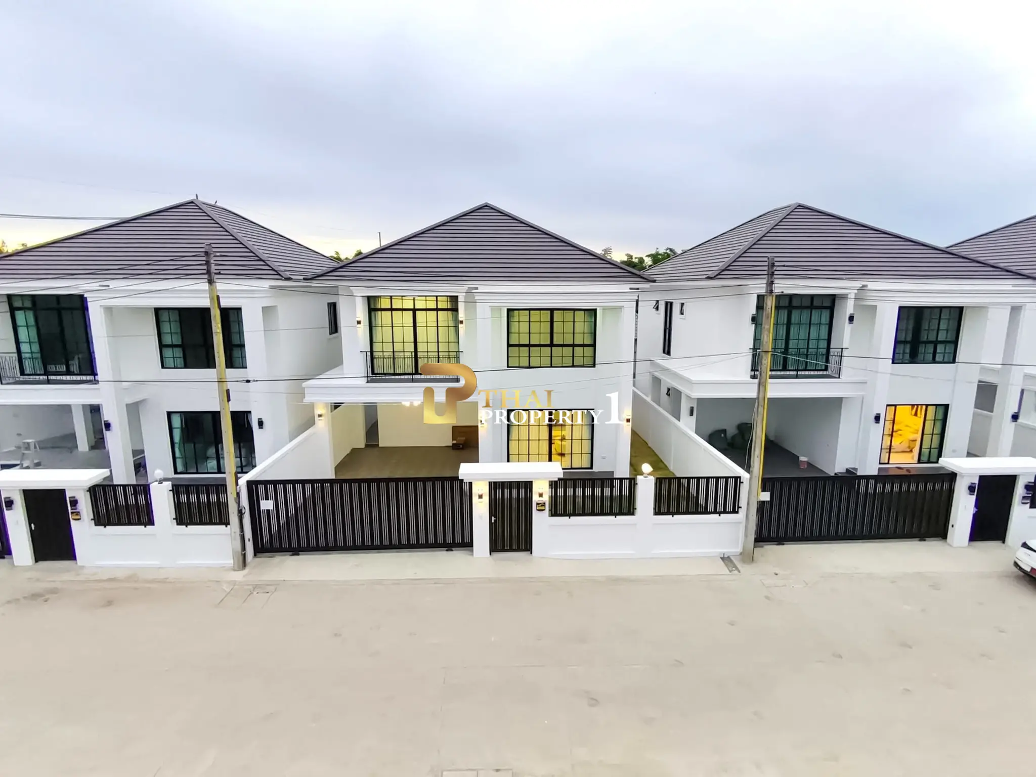 Newly Built 2-Story House Near Beach for Sale in Na Jomtien at TW Garden Hill