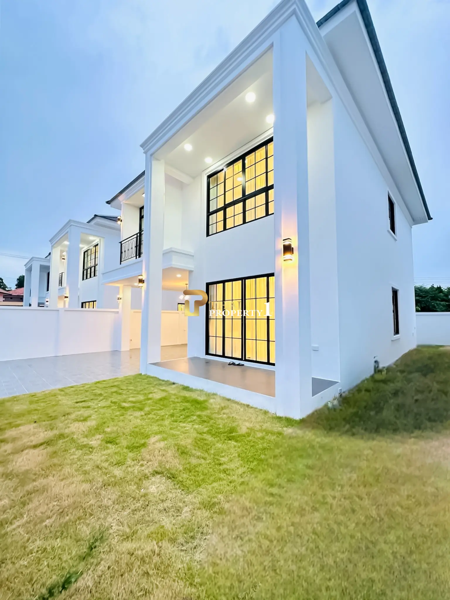 Newly Built 2-Story House Near Beach for Sale in Na Jomtien at TW Garden Hill
