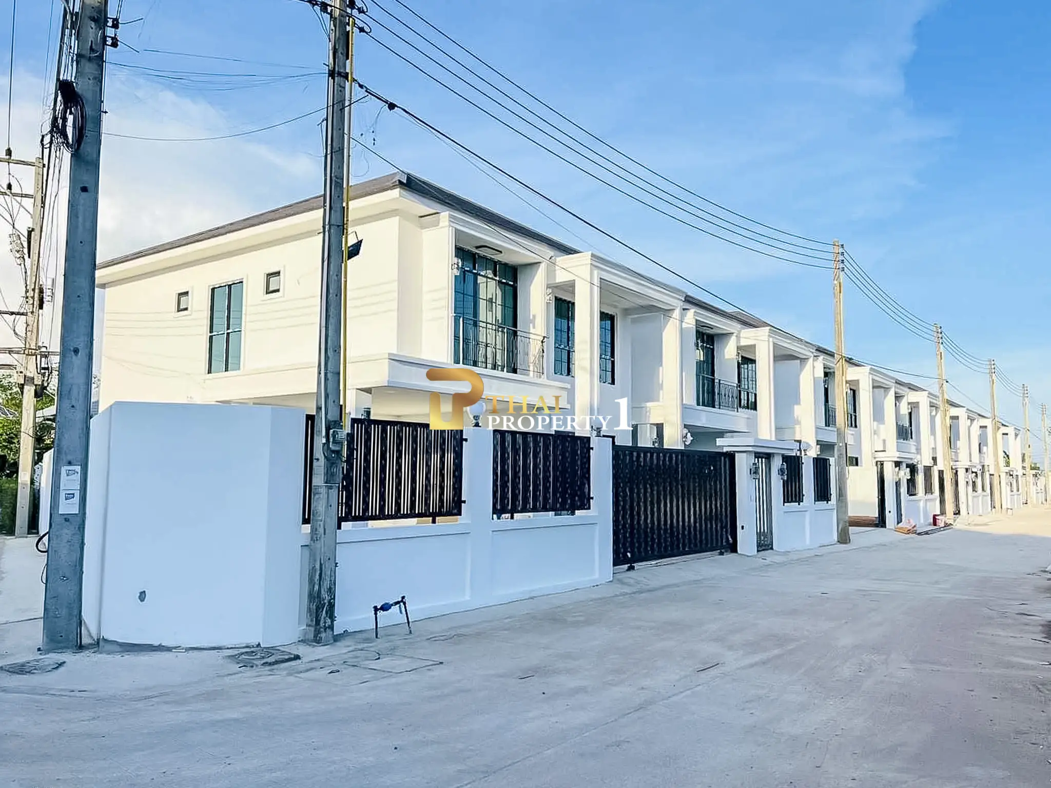 Newly Built 2-Story House Near Beach for Sale in Na Jomtien at TW Garden Hill