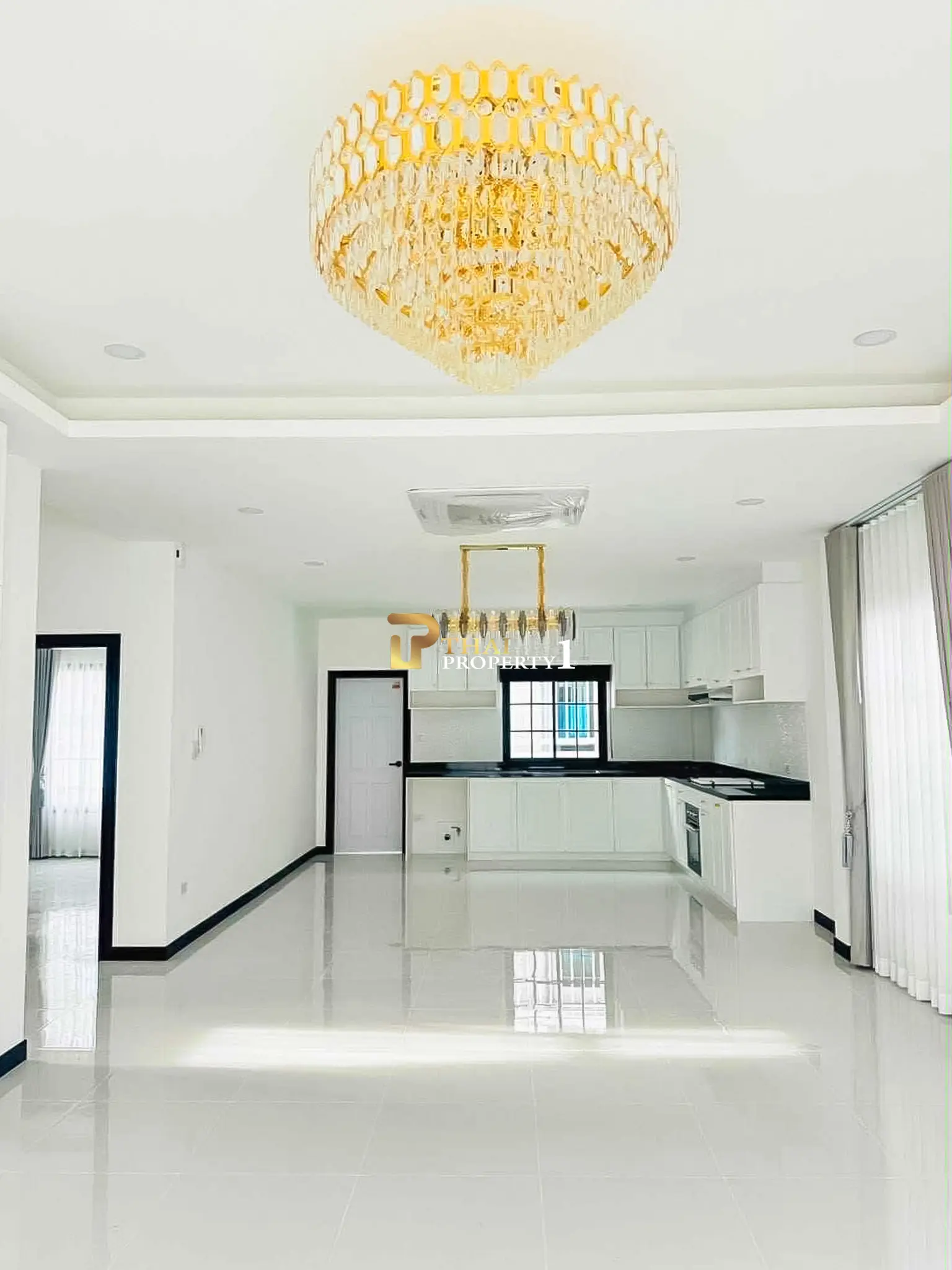 Newly Built 2-Story House Near Beach for Sale in Na Jomtien at TW Garden Hill