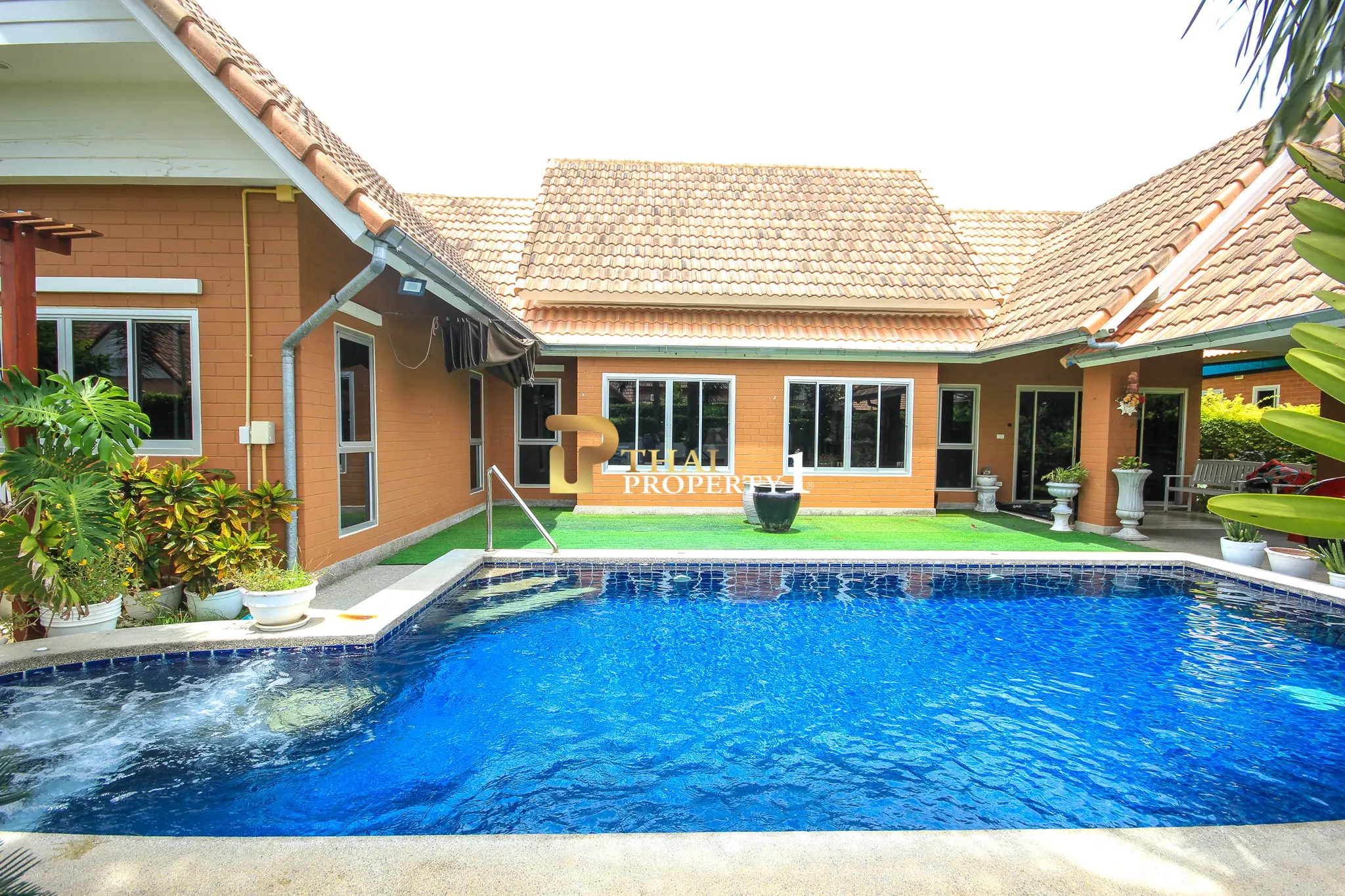 Tropical Pool Villa – 3-Bedroom Home on Hua Hin Soi 112
