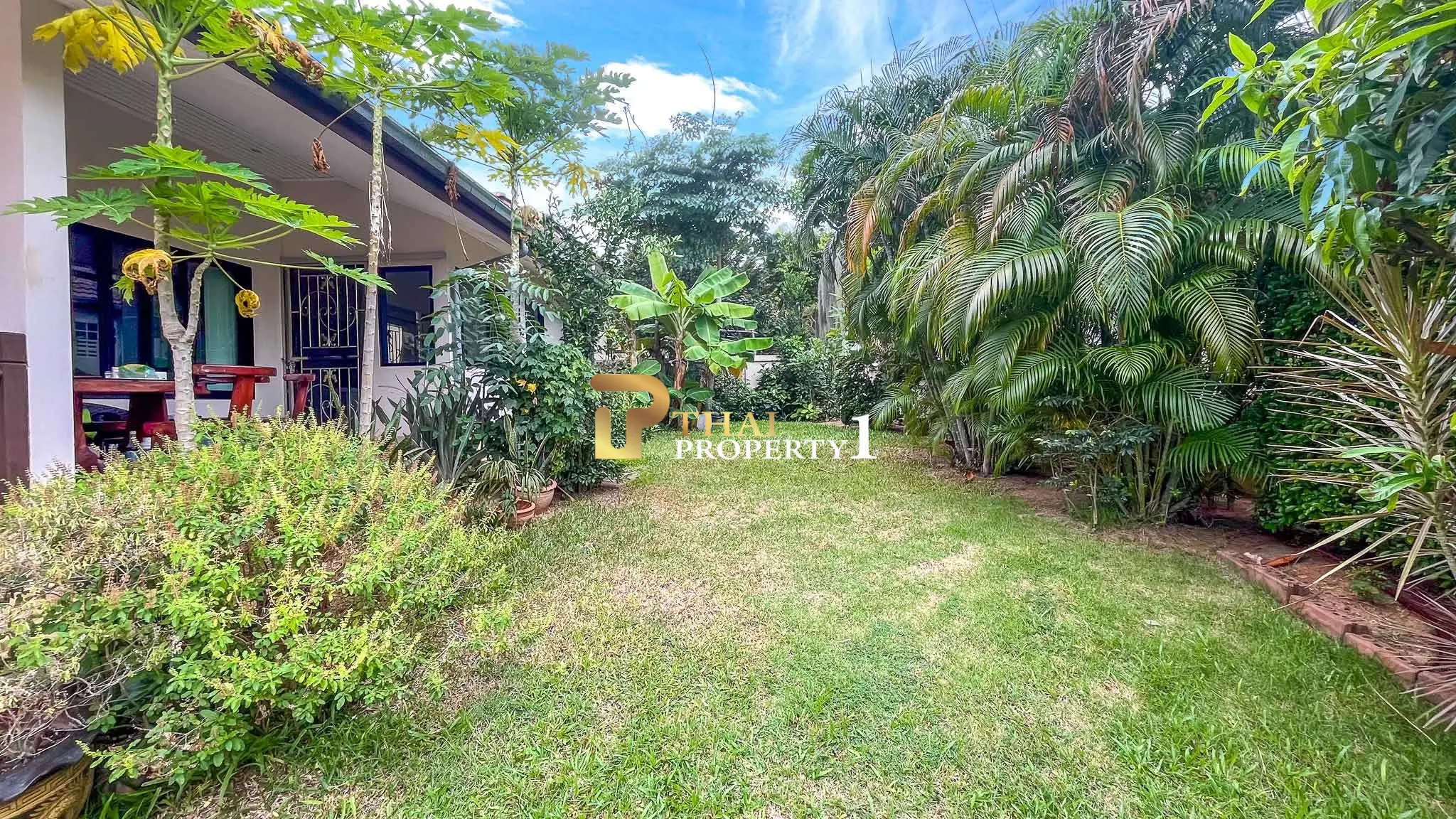 Koselig sentral familiebolig rett overfor fellesbassenget – Horizon Hua Hin, Soi 88