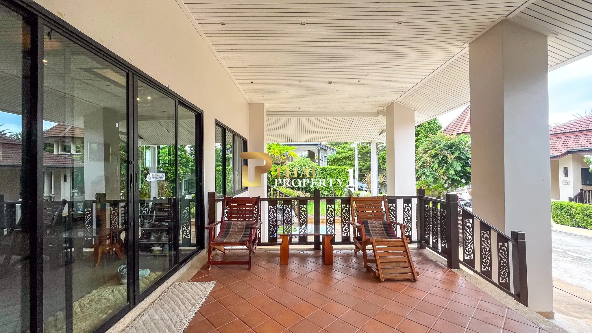 Koselig sentral familiebolig rett overfor fellesbassenget – Horizon Hua Hin, Soi 88
