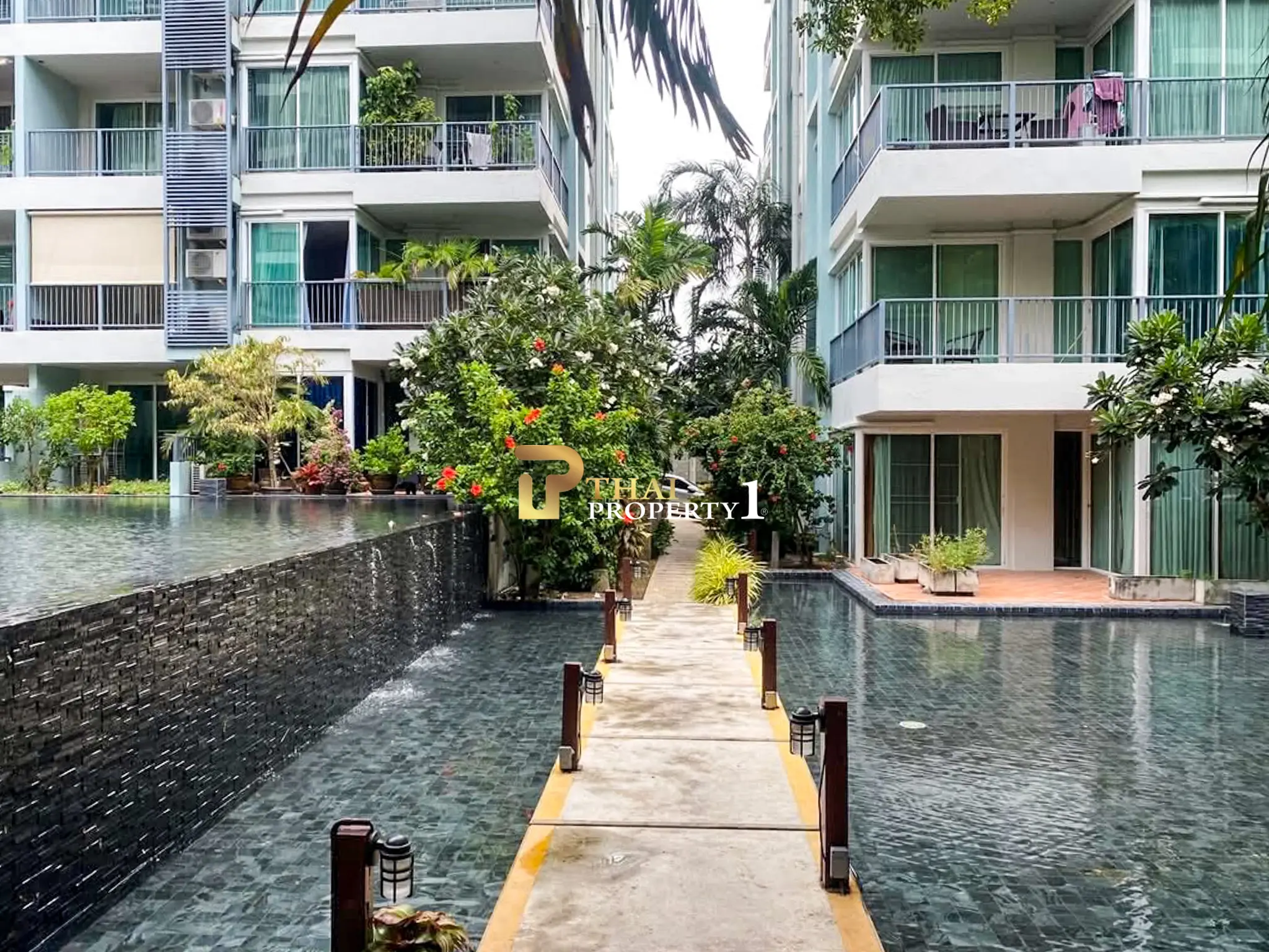 Fully Furnished 2-Bedroom Condo for Sale at Diamond Suite Pattaya Thappraya
