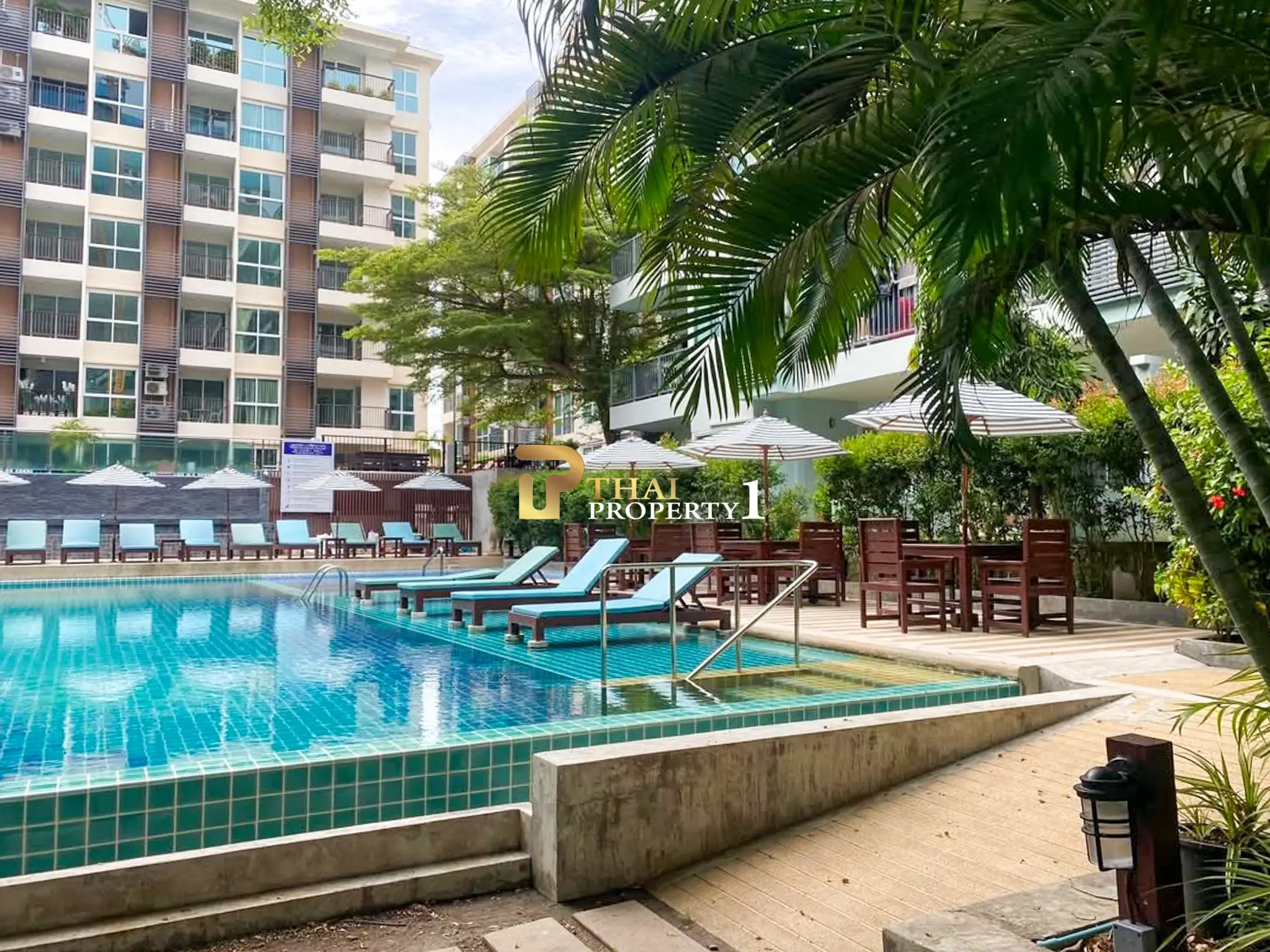 Fully Furnished 2-Bedroom Condo for Sale at Diamond Suite Pattaya Thappraya