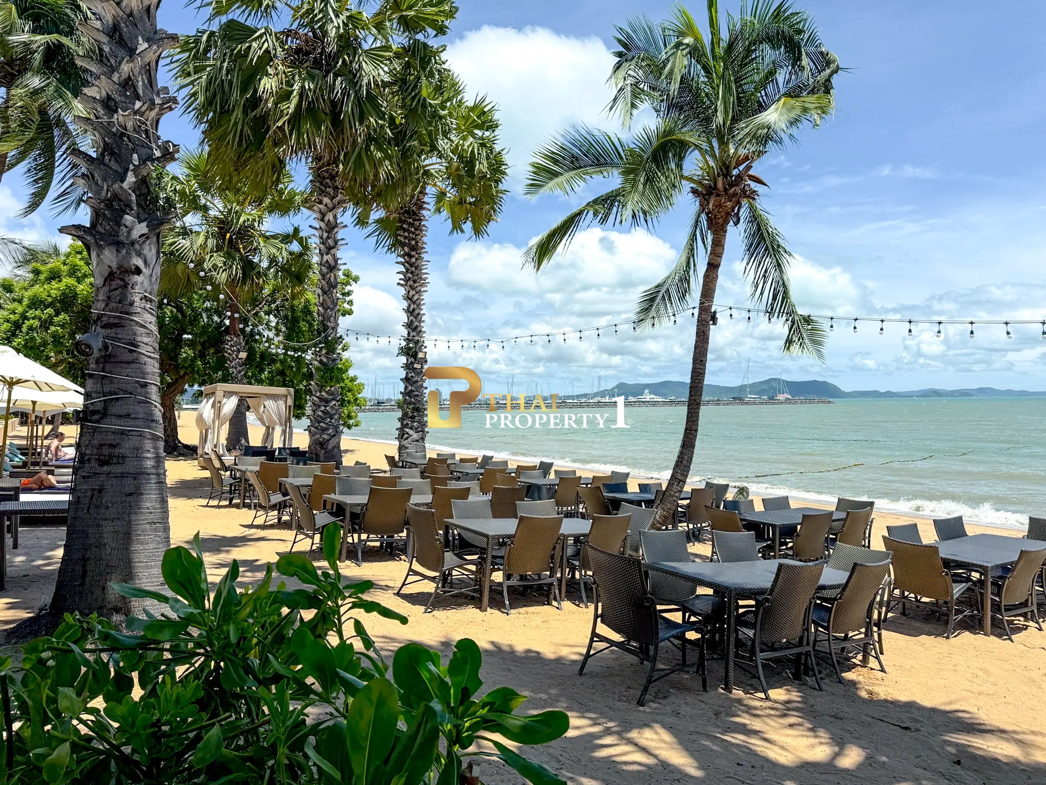 Investment Luxury Pool Villa in Na jomtien Pattaya at Mövenpick 5-Star Beach Access