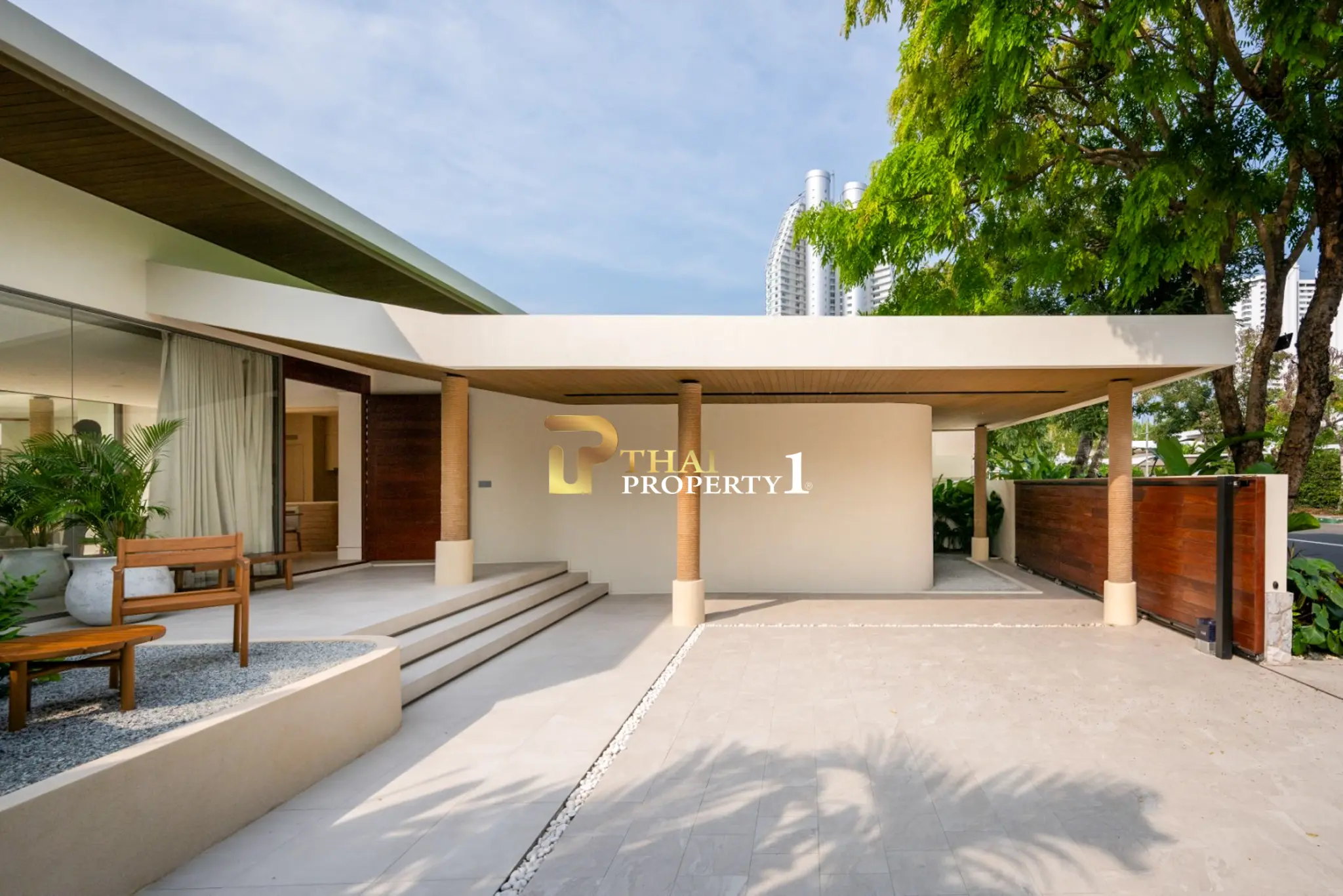 Investment Luxury Pool Villa in Na jomtien Pattaya at Mövenpick 5-Star Beach Access