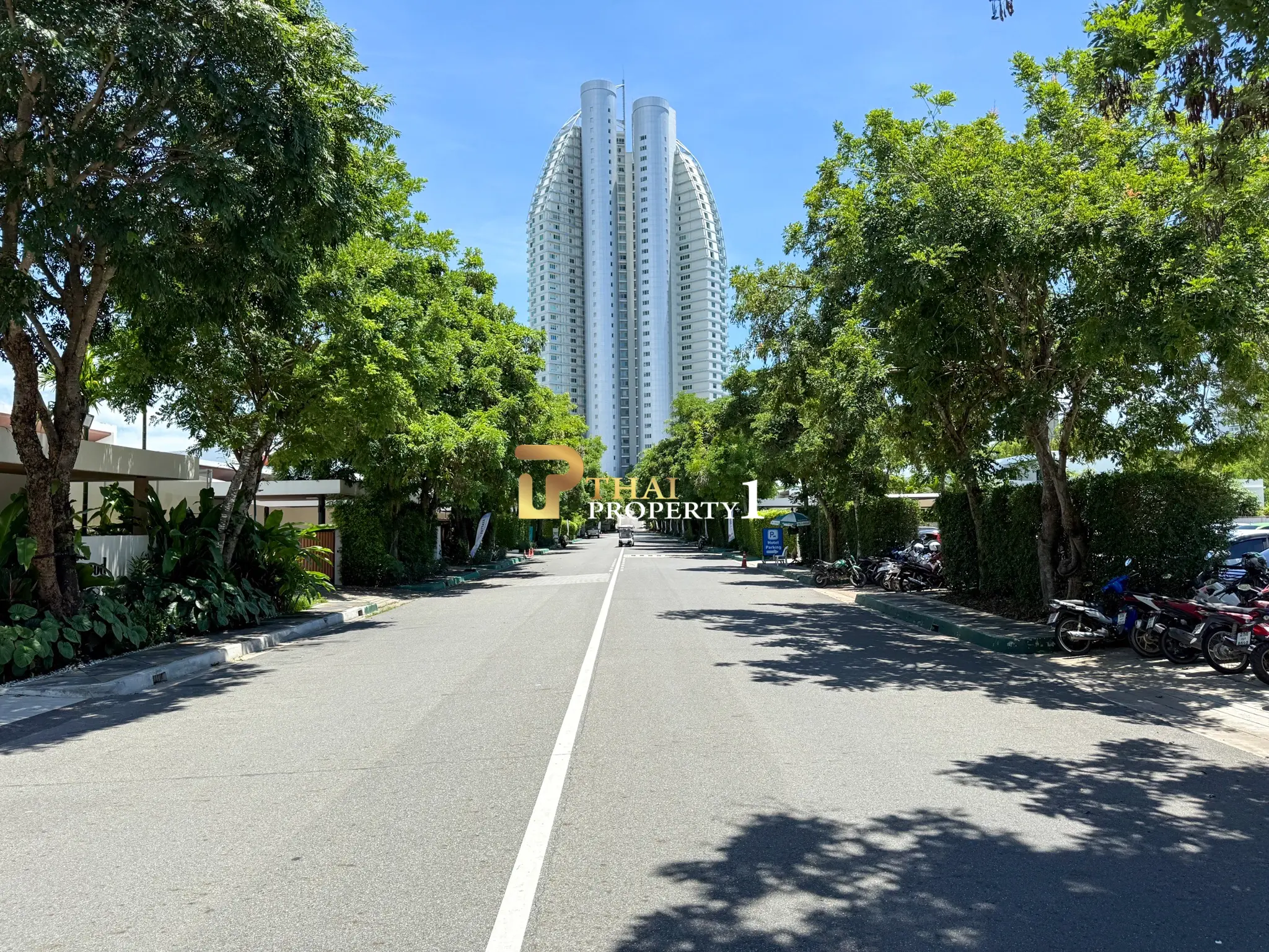 Investment Luxury Pool Villa in Na jomtien Pattaya at Mövenpick 5-Star Beach Access