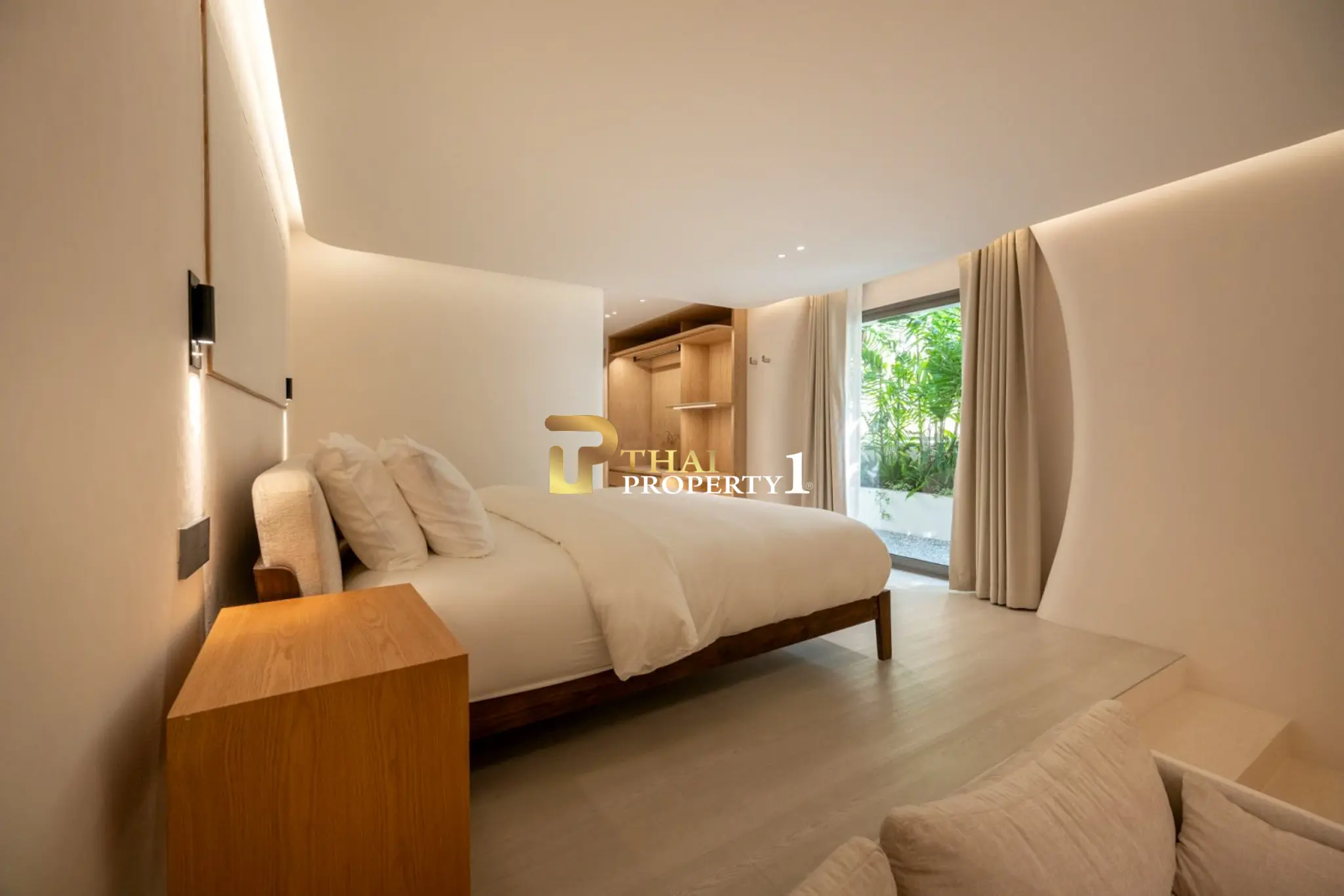 Investment Luxury Pool Villa in Na jomtien Pattaya at Mövenpick 5-Star Beach Access