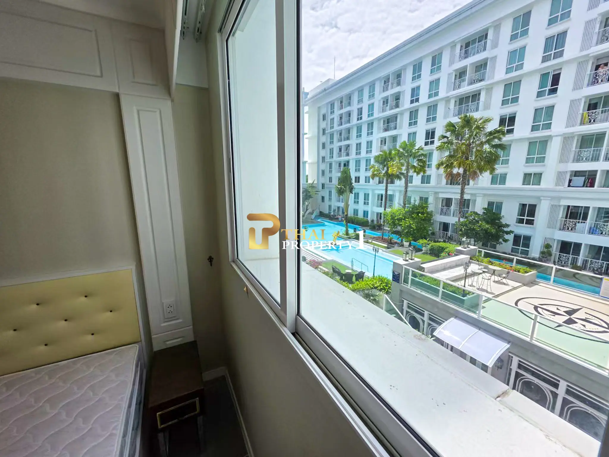 Modern 1-Bedroom Pool View Condo for Sale in Jomtien - The Orient Resort & Spa