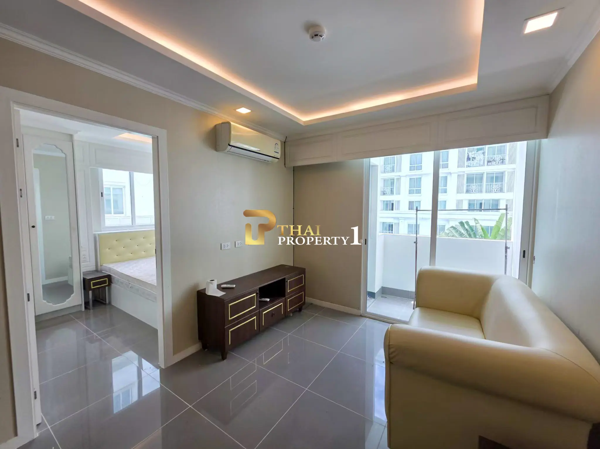Modern 1-Bedroom Pool View Condo for Sale in Jomtien - The Orient Resort & Spa