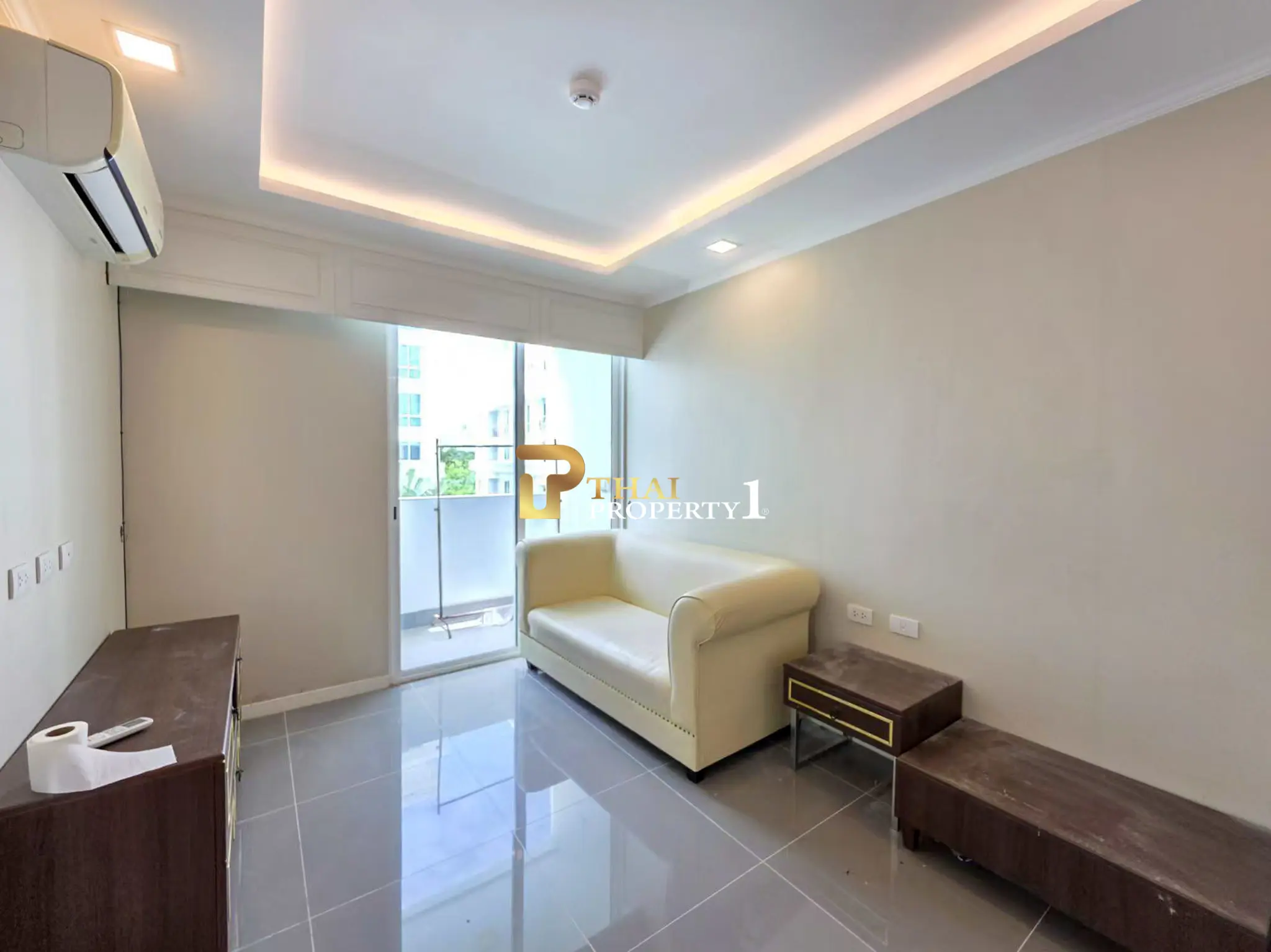 Modern 1-Bedroom Pool View Condo for Sale in Jomtien - The Orient Resort & Spa