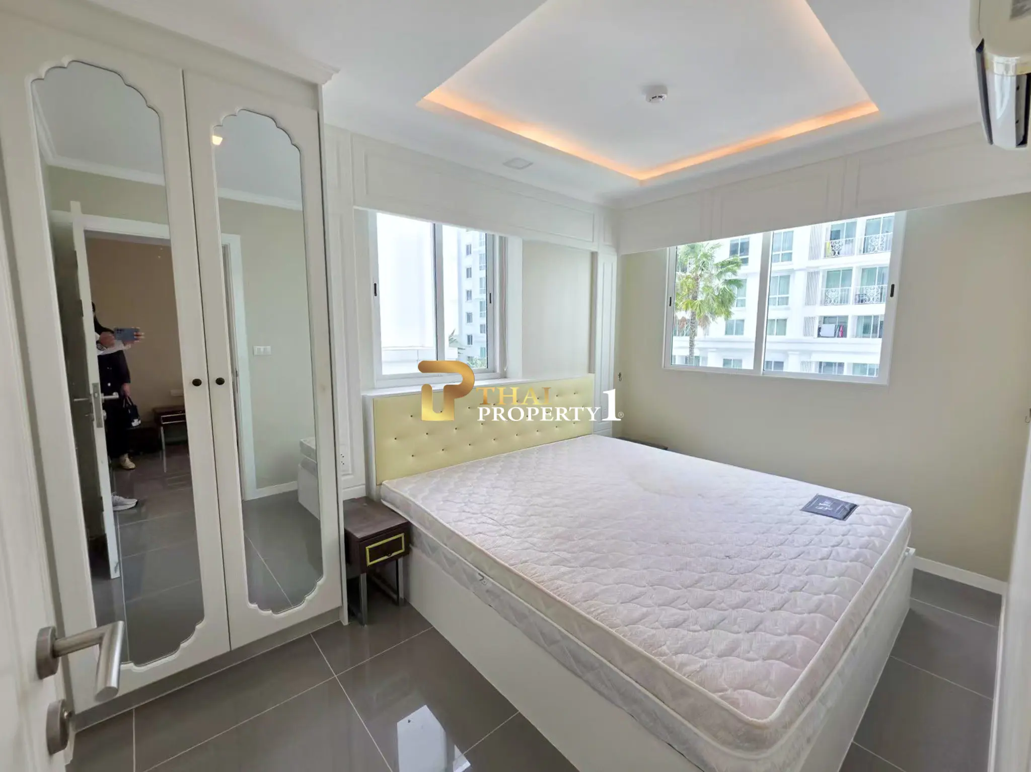 Modern 1-Bedroom Pool View Condo for Sale in Jomtien - The Orient Resort & Spa