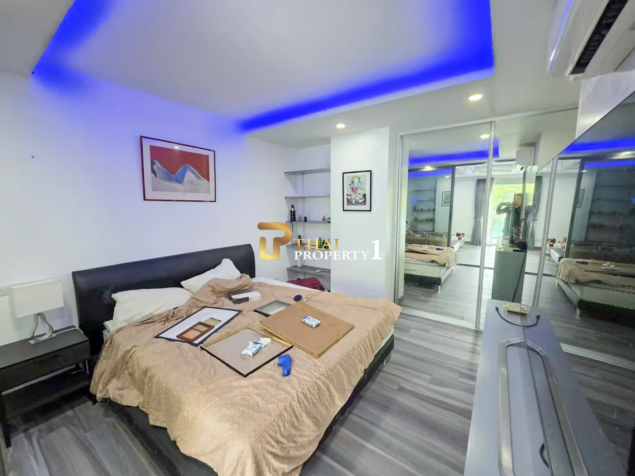 Spacious 2-Bedroom Condo with Large Balcony and Pool View for Sale in Pratumnak – The Lofts 