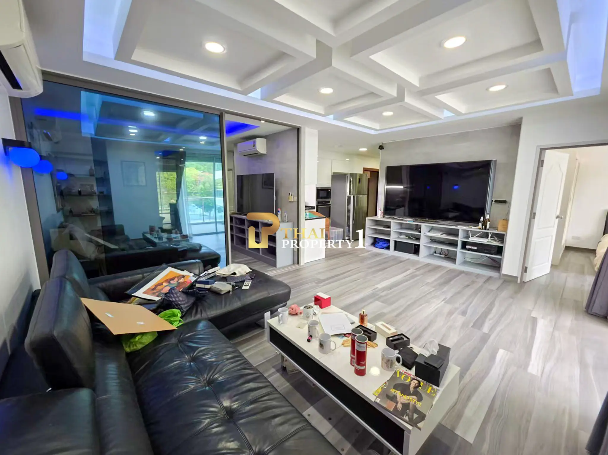 Spacious 2-Bedroom Condo with Large Balcony and Pool View for Sale in Pratumnak – The Lofts 