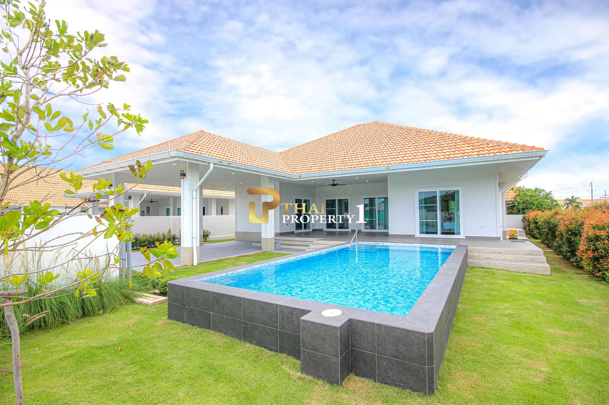 Fullt møblert 3- soveroms villa med basseng i Dusita Lakeside Village, Hua Hin – Eierform: Freehold