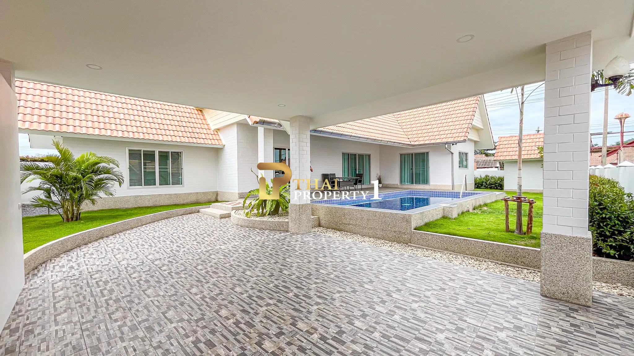 Fullt møblert 3- soveroms villa med basseng i Dusita Lakeside Village, Hua Hin – Eierform: Freehold