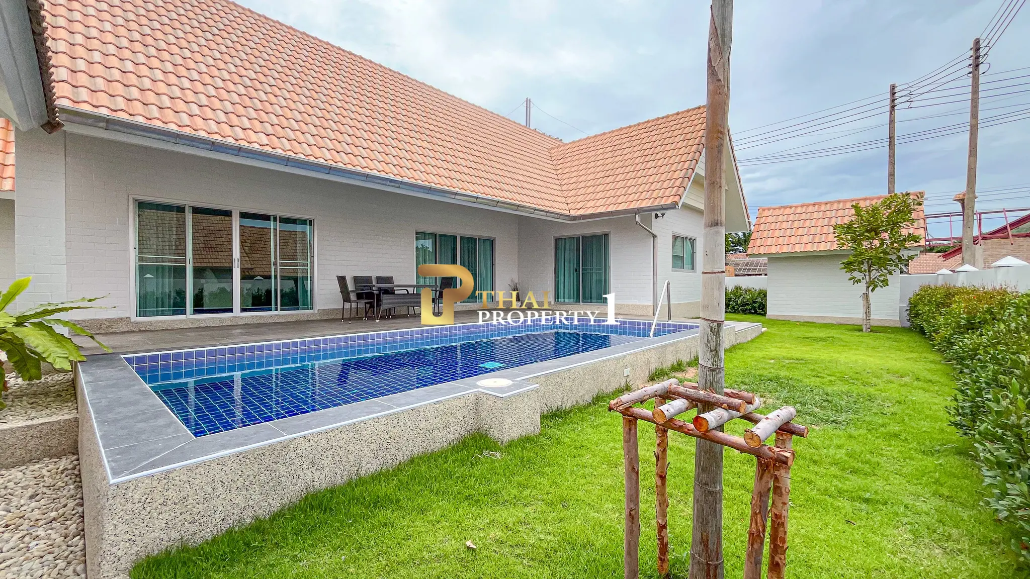 Fullt møblert 3- soveroms villa med basseng i Dusita Lakeside Village, Hua Hin – Eierform: Freehold