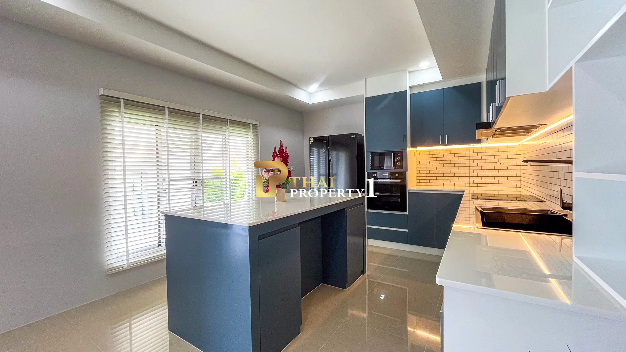 Fullt møblert 3- soveroms villa med basseng i Dusita Lakeside Village, Hua Hin – Eierform: Freehold