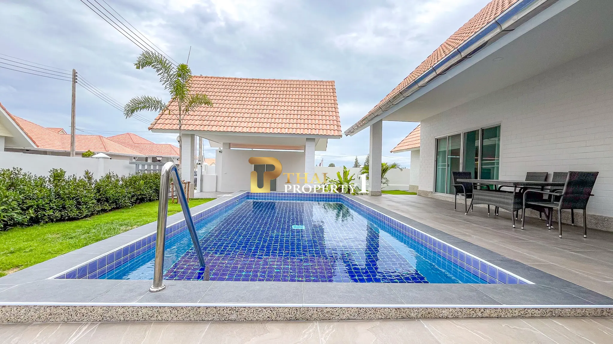 Fullt møblert 3- soveroms villa med basseng i Dusita Lakeside Village, Hua Hin – Eierform: Freehold