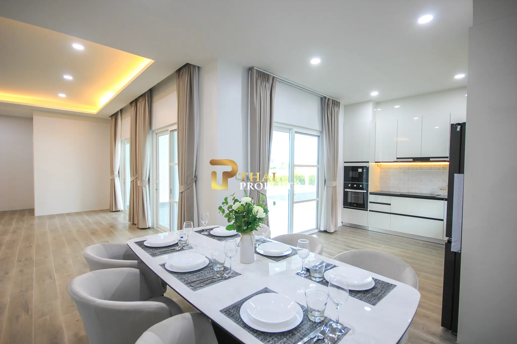 Fullt møblert 3- soveroms villa med basseng i Dusita Lakeside Village, Hua Hin – Eierform: Freehold