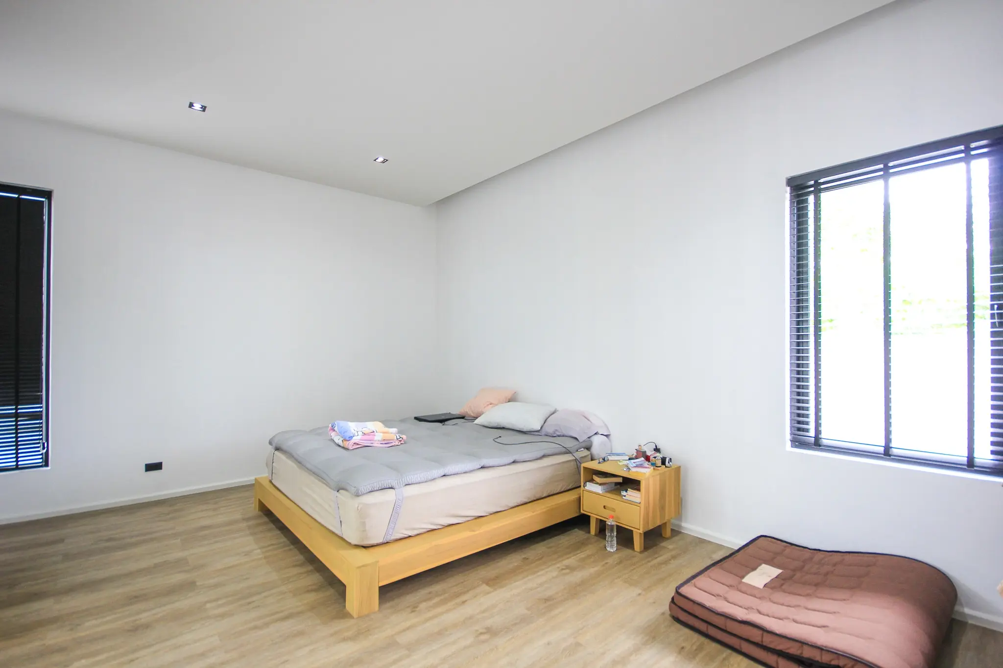 Moderne 4-soveroms villa med basseng til salgs nær Black Mountain Golfbane Hua Hin – 1,6 rai tomt