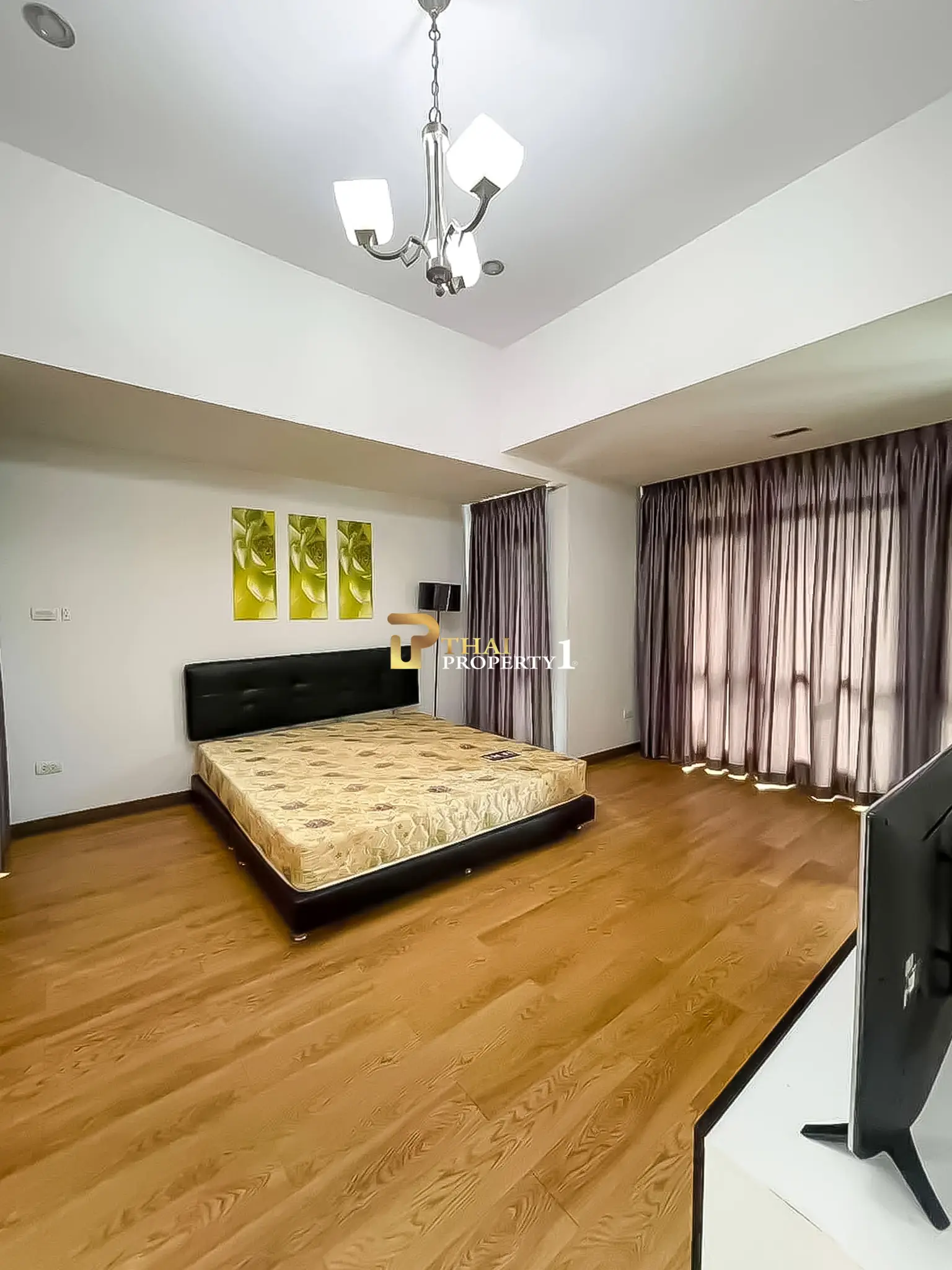 Corner 2-Bedroom Townhouse with Private Pool for Sale in Khao Talo Pattaya