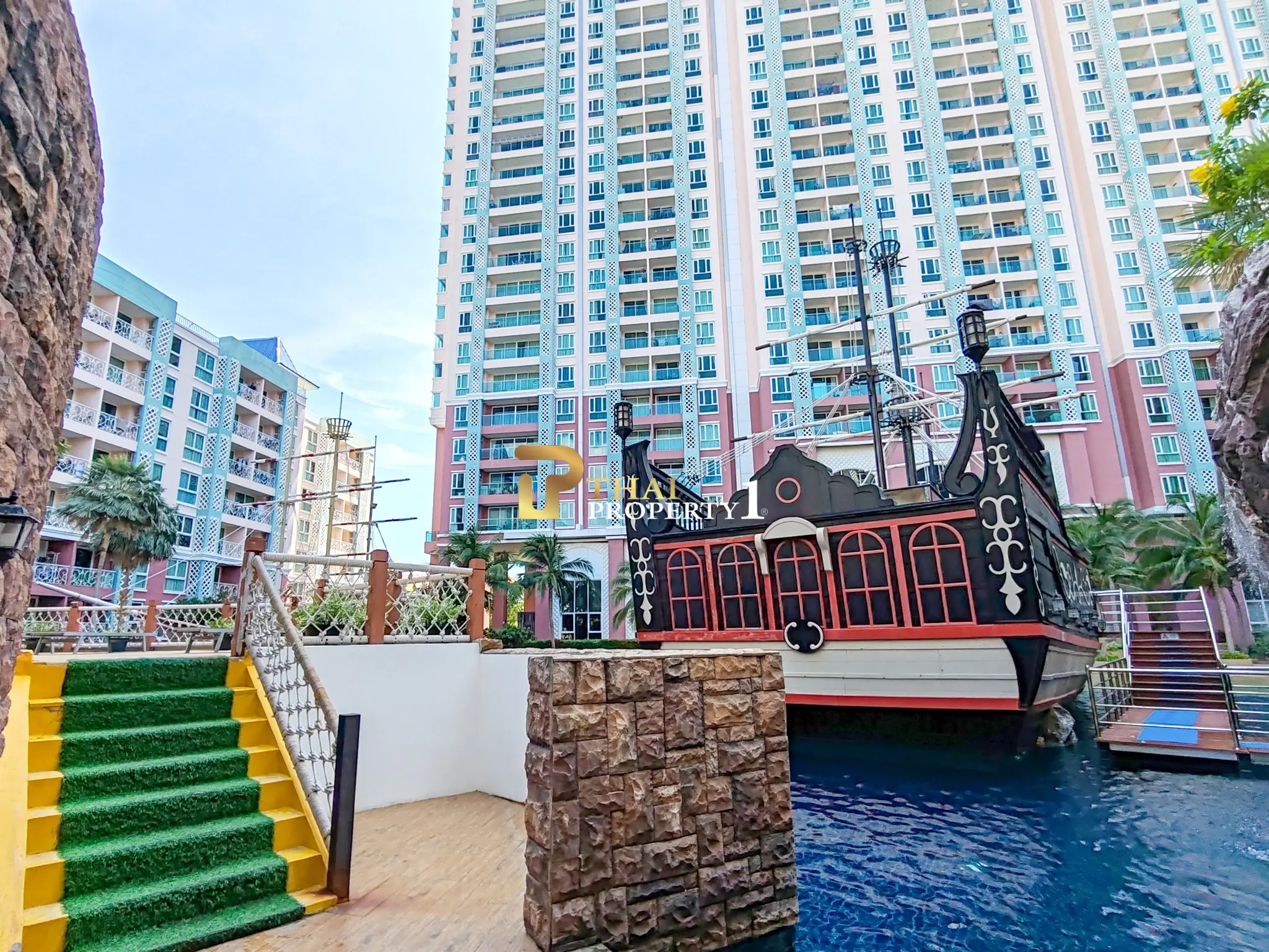 1 Bedroom Pool Access Condo for Sale in Jomtien - Grande Caribbean Condo Resort Pattaya