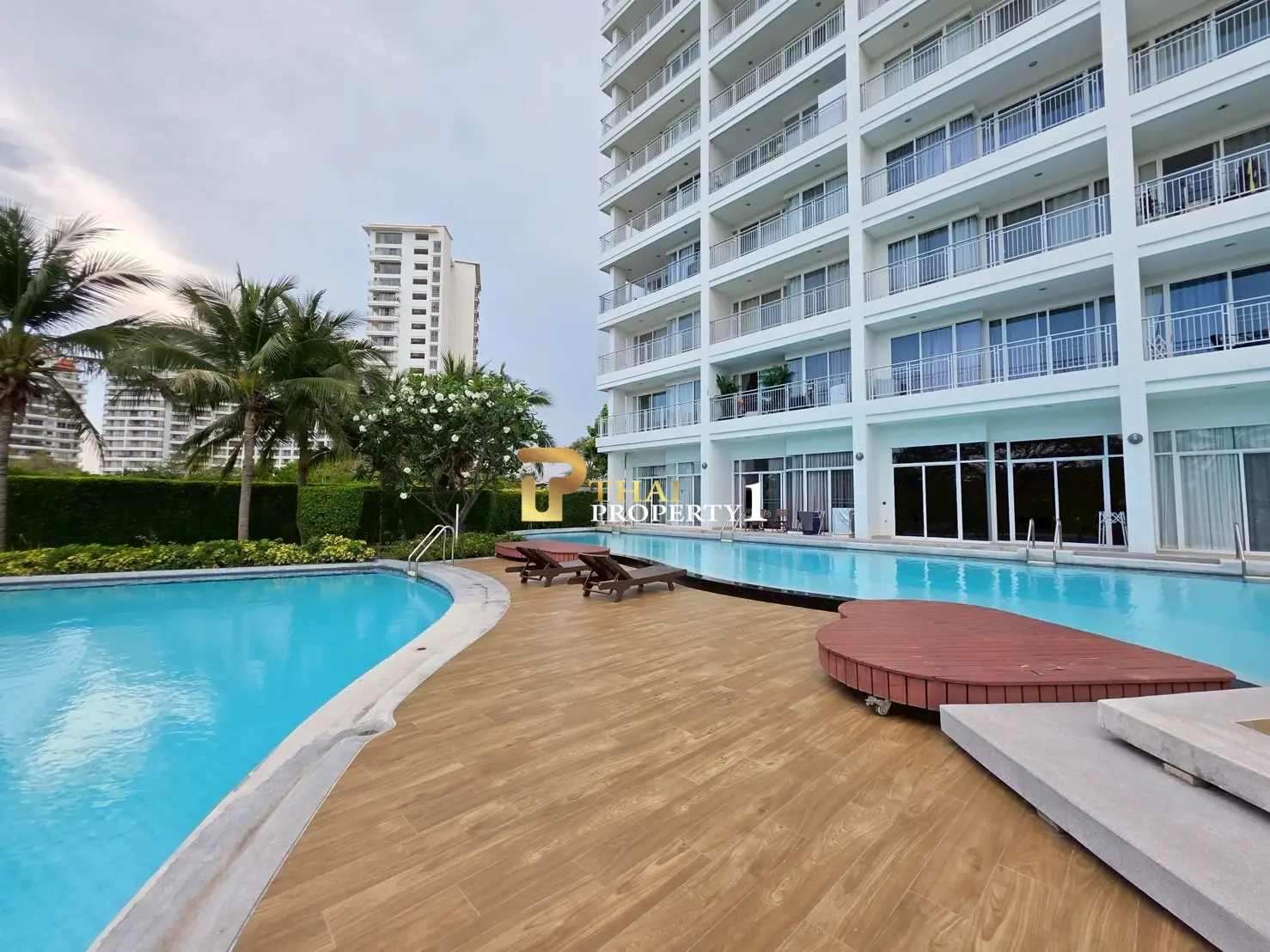 Stylish 2-Bed, 2-Bath condo For Sale - Boathouse Hua Hin 