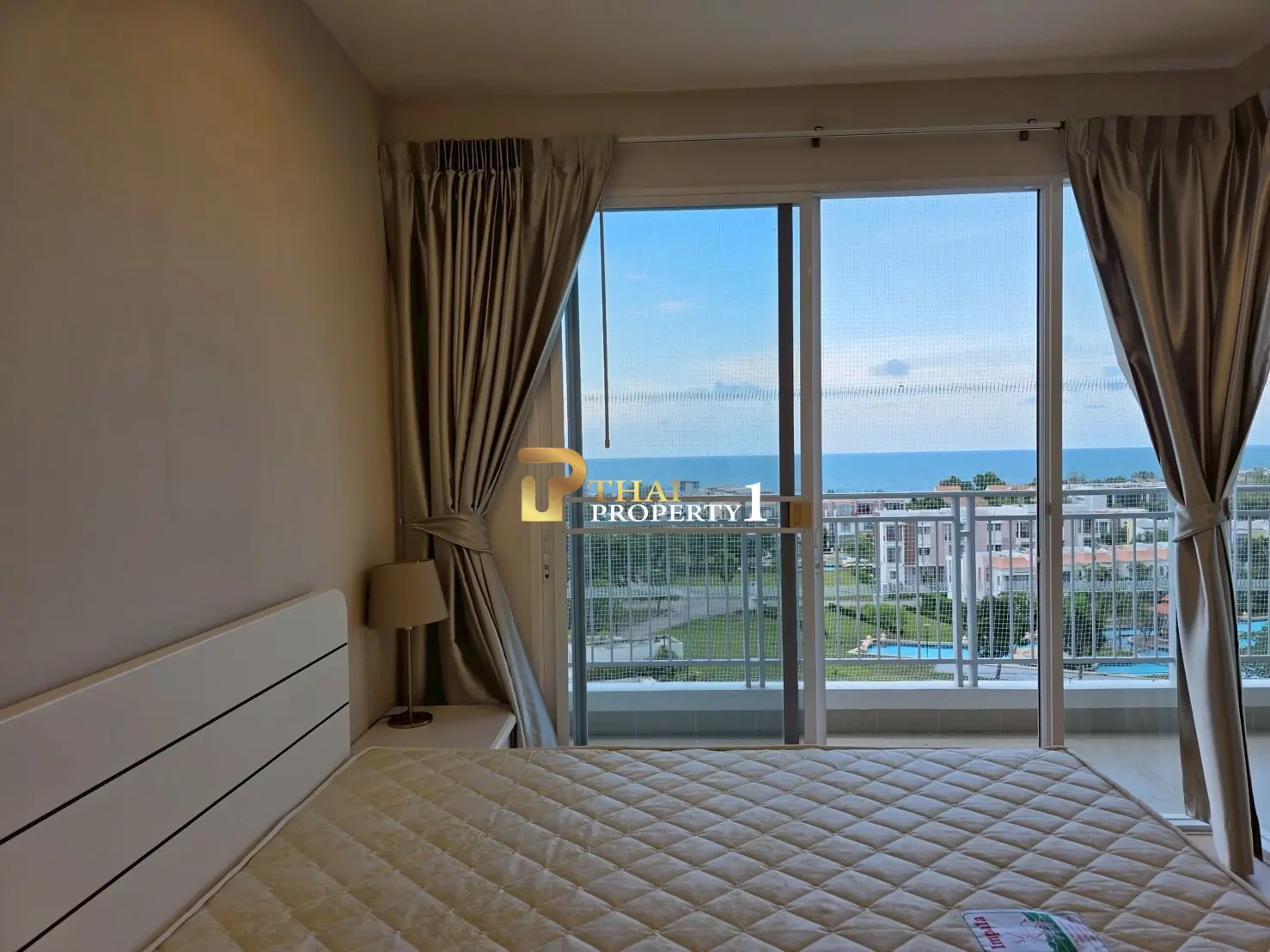 Stylish 2-Bed, 2-Bath condo For Sale - Boathouse Hua Hin 