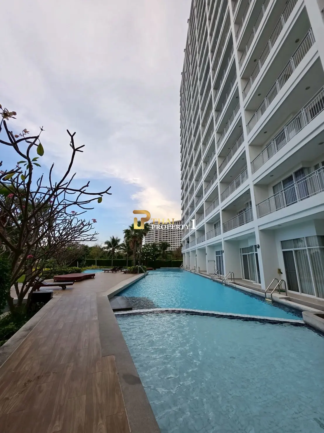 Stylish 2-Bed, 2-Bath condo For Sale - Boathouse Hua Hin 