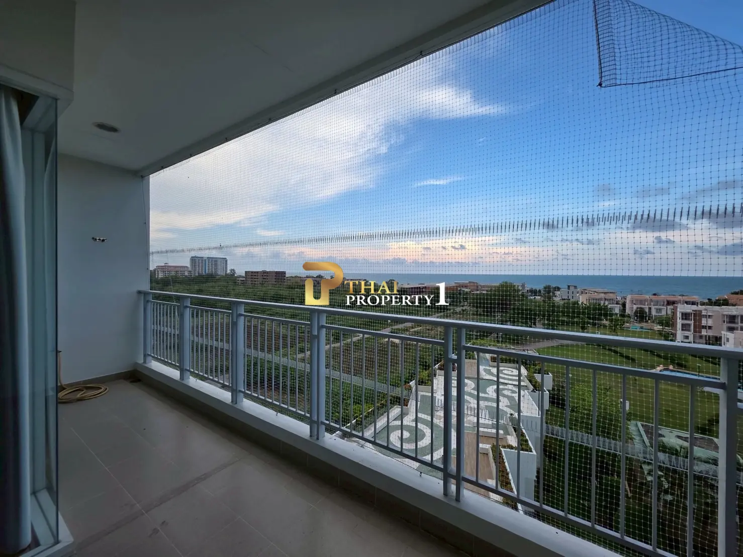 Stylish 2-Bed, 2-Bath condo For Sale - Boathouse Hua Hin 