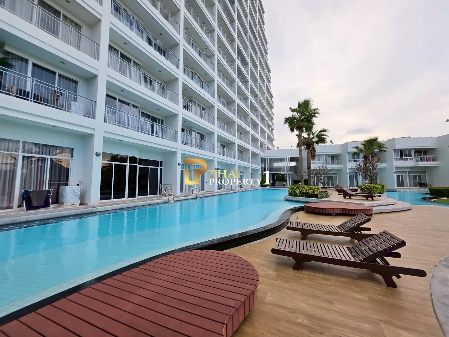 Stylish 2-Bed, 2-Bath condo For Sale - Boathouse Hua Hin 