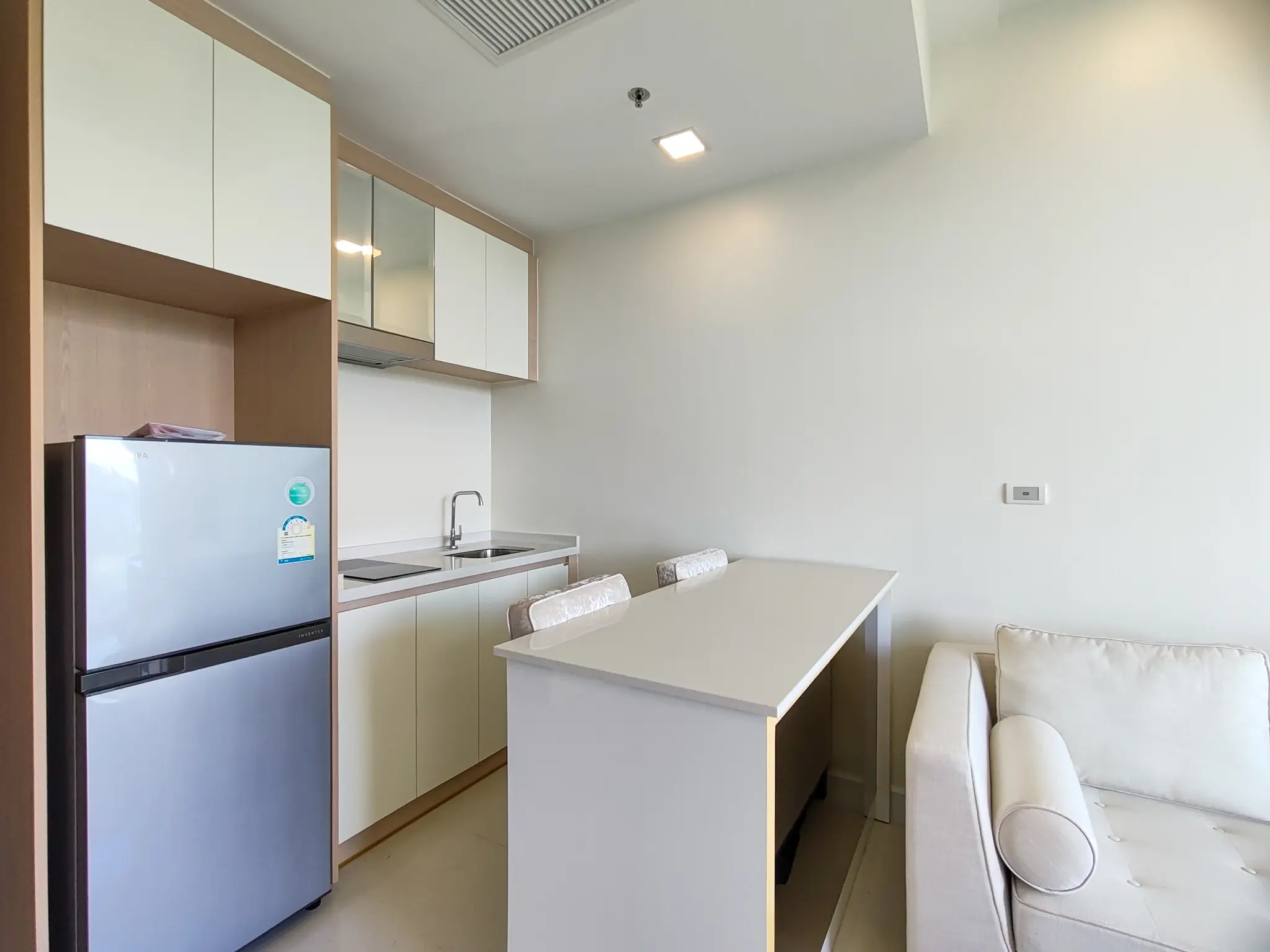 Beachfront 1-Bedroom Condo for Sale at Delmare Bangsaray – Stunning Seaview, Fully Furnished