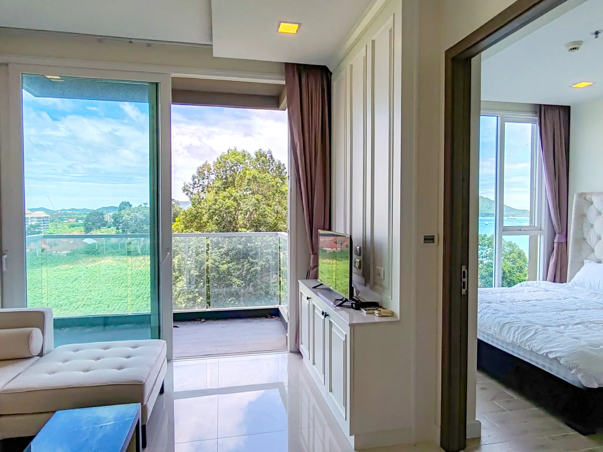 Beachfront 1-Bedroom Condo for Sale at Delmare Bangsaray – Stunning Seaview, Fully Furnished