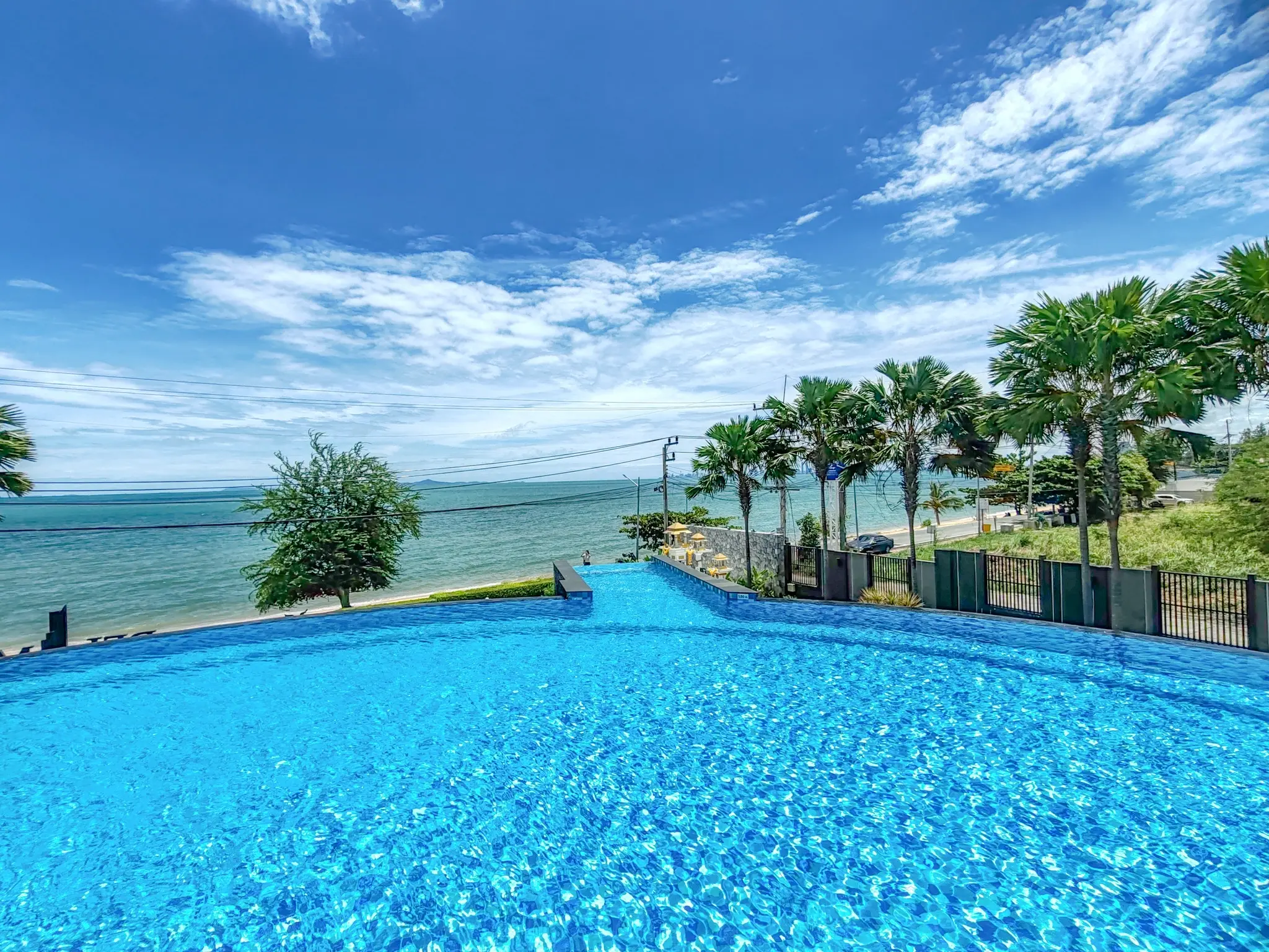 Beachfront 1-Bedroom Condo for Sale at Delmare Bangsaray – Stunning Seaview, Fully Furnished