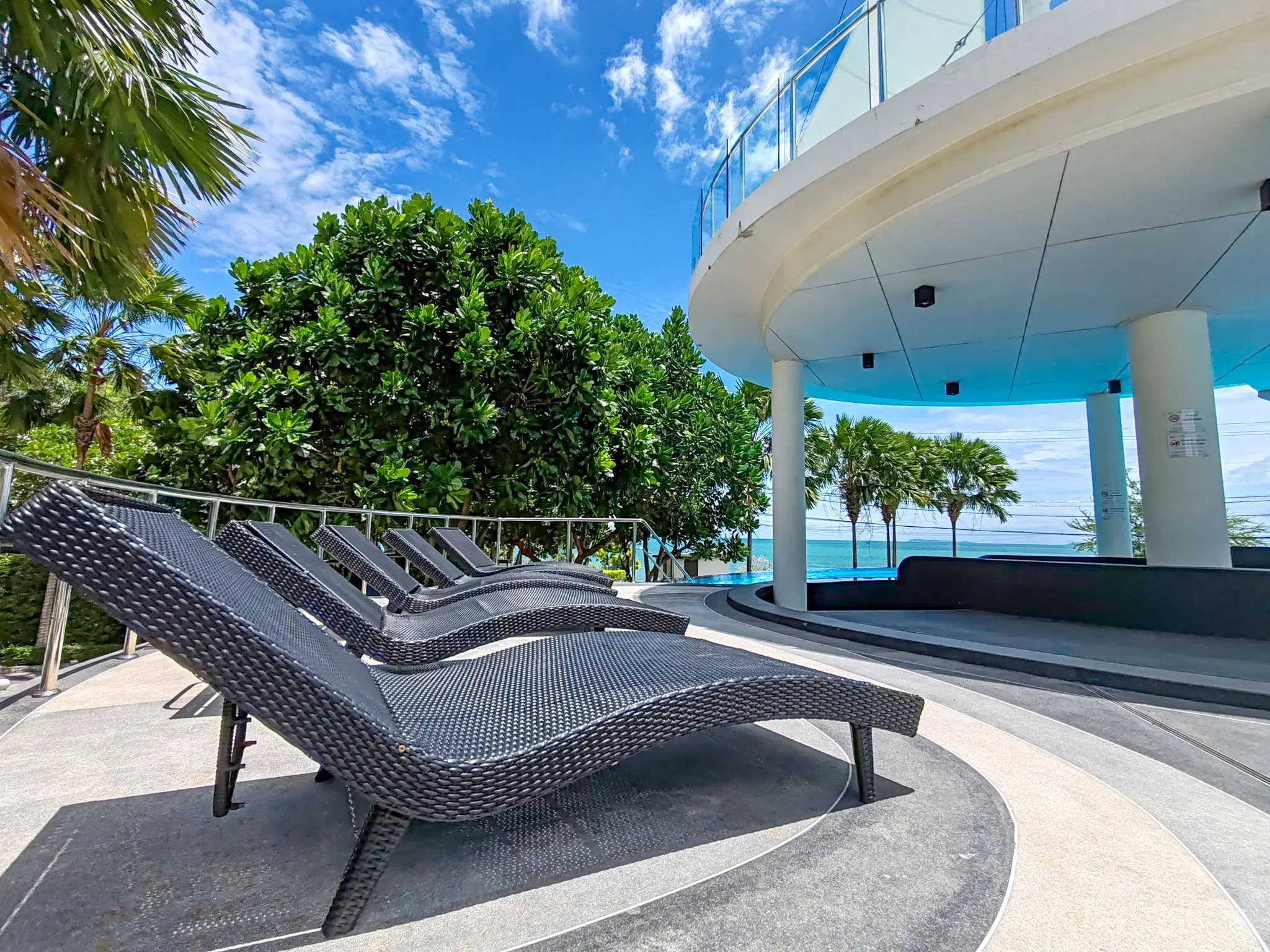 Beachfront 1-Bedroom Condo for Sale at Delmare Bangsaray – Stunning Seaview, Fully Furnished