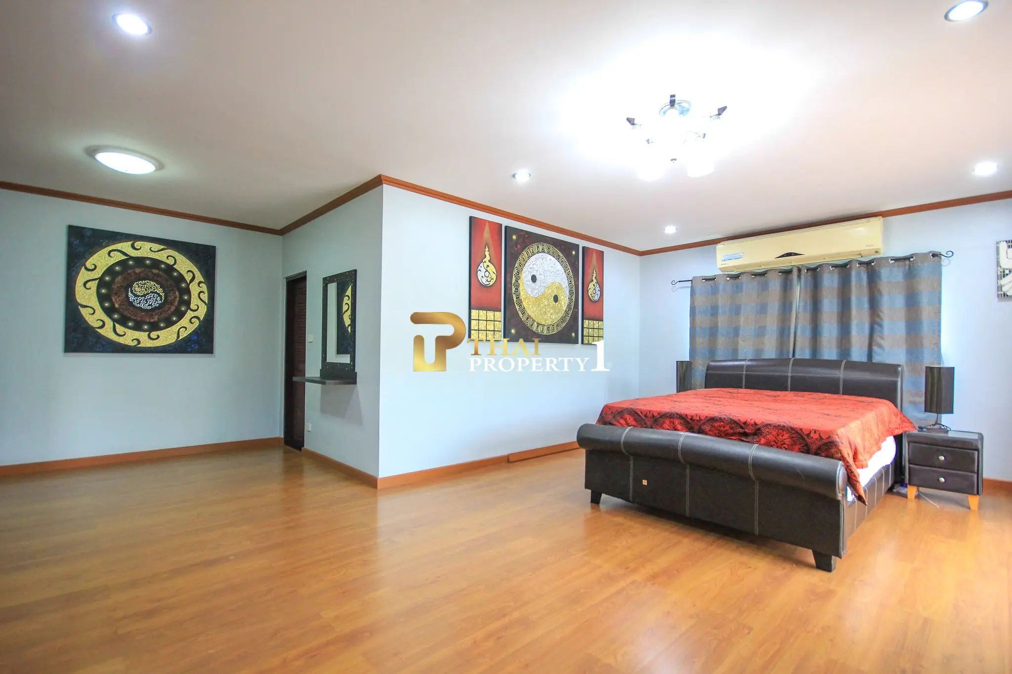 Tranquil Living in Hua Hin Soi 6 – Private Pool Villa Near City Center