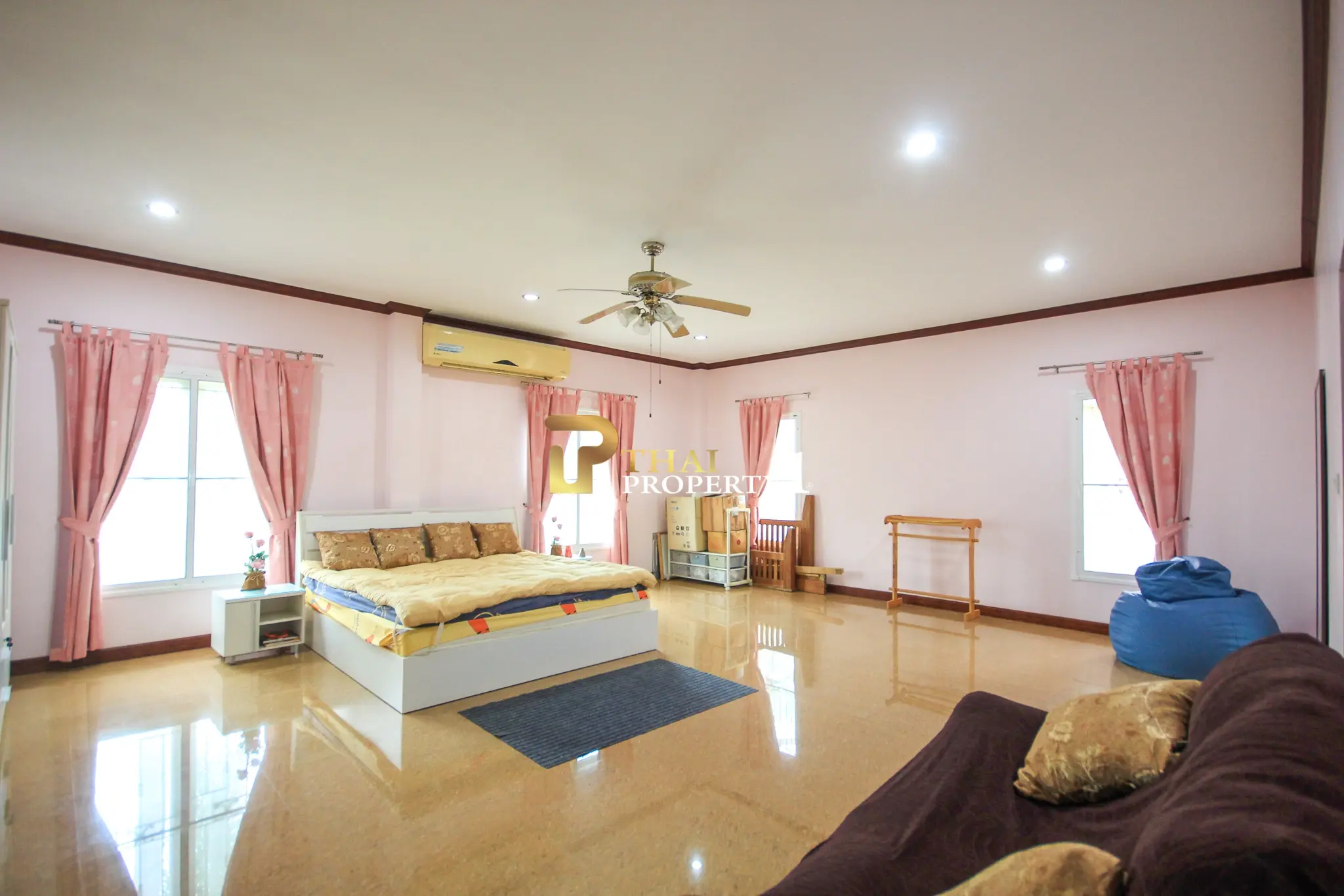 Tranquil Living in Hua Hin Soi 6 – Private Pool Villa Near City Center