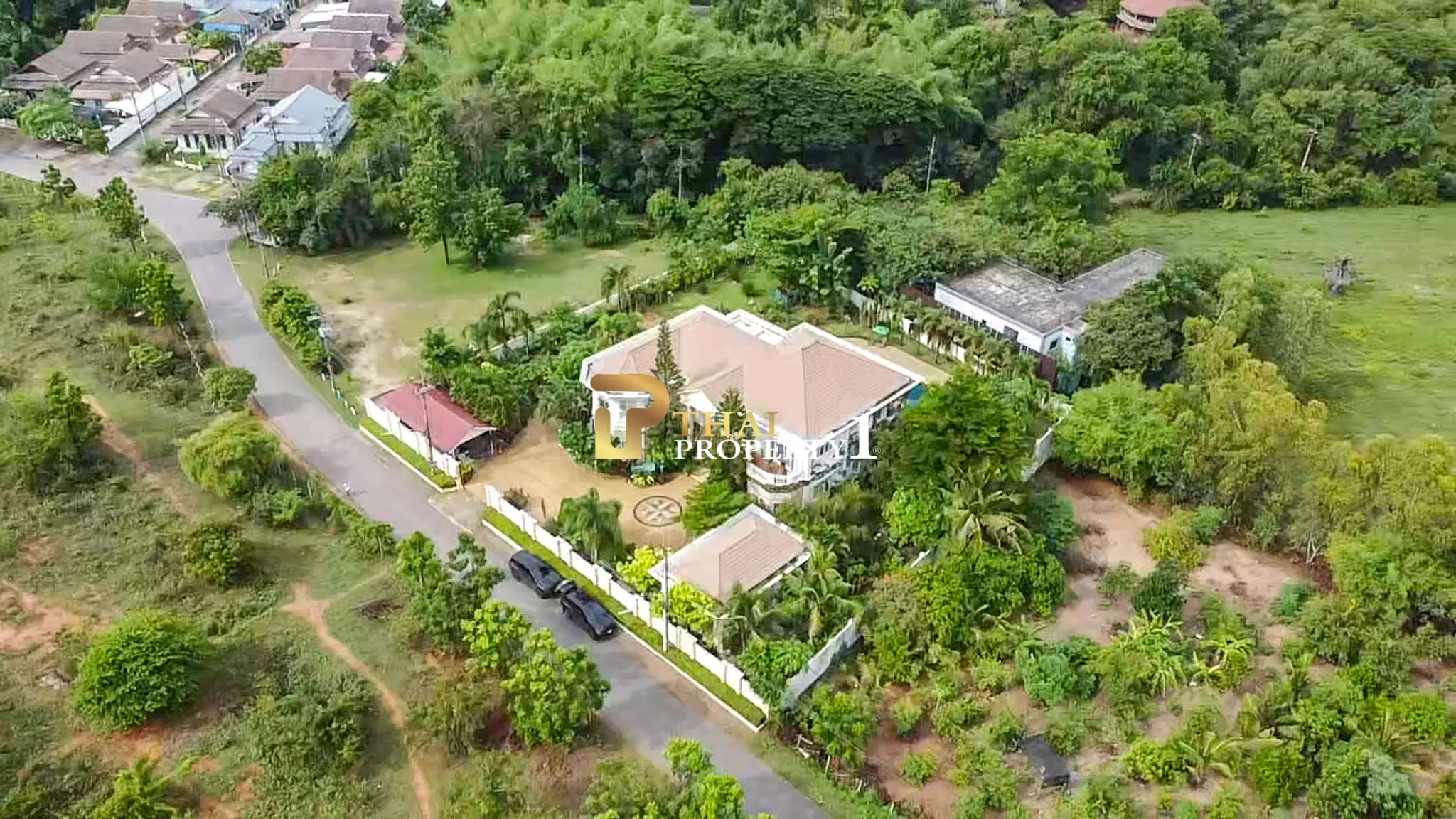 Tranquil Living in Hua Hin Soi 6 – Private Pool Villa Near City Center