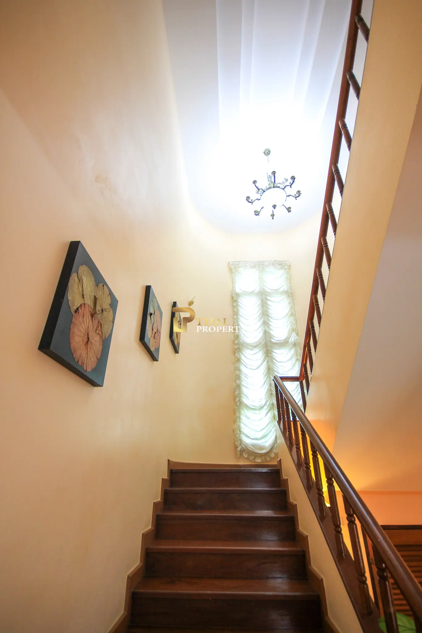 Tranquil Living in Hua Hin Soi 6 – Private Pool Villa Near City Center