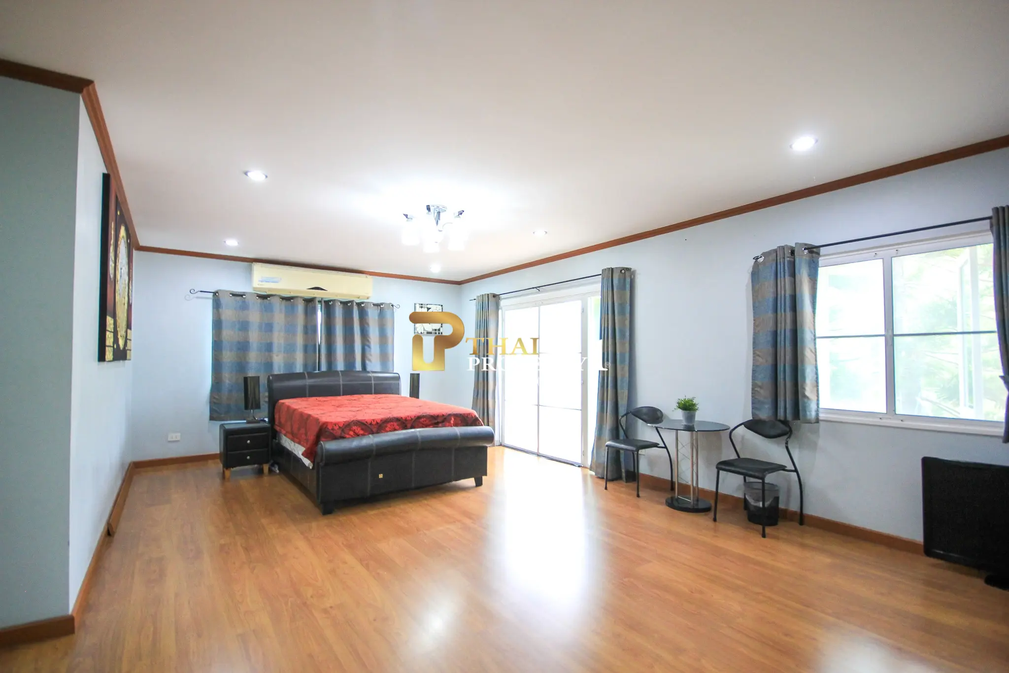Tranquil Living in Hua Hin Soi 6 – Private Pool Villa Near City Center